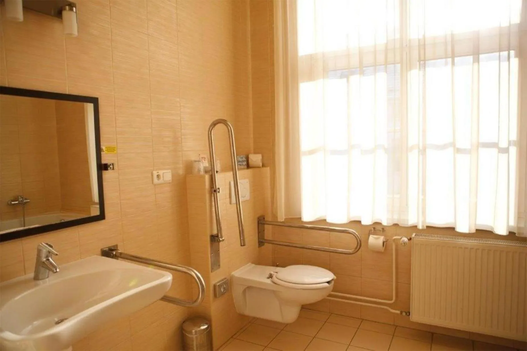 Toilet in Grand Hotel Trenčin