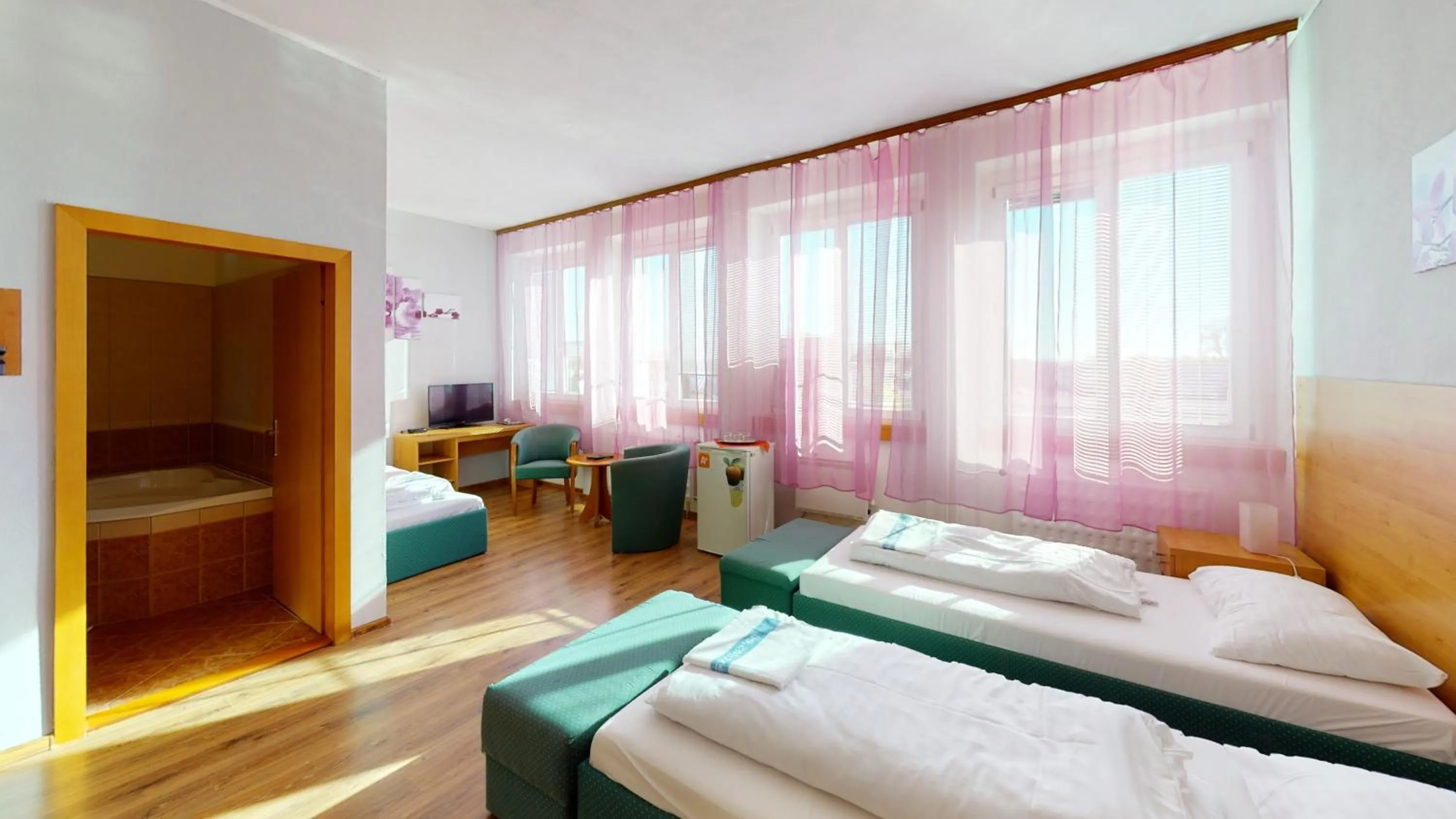 Other, Bed in Hotel Hubert Nové Zámky