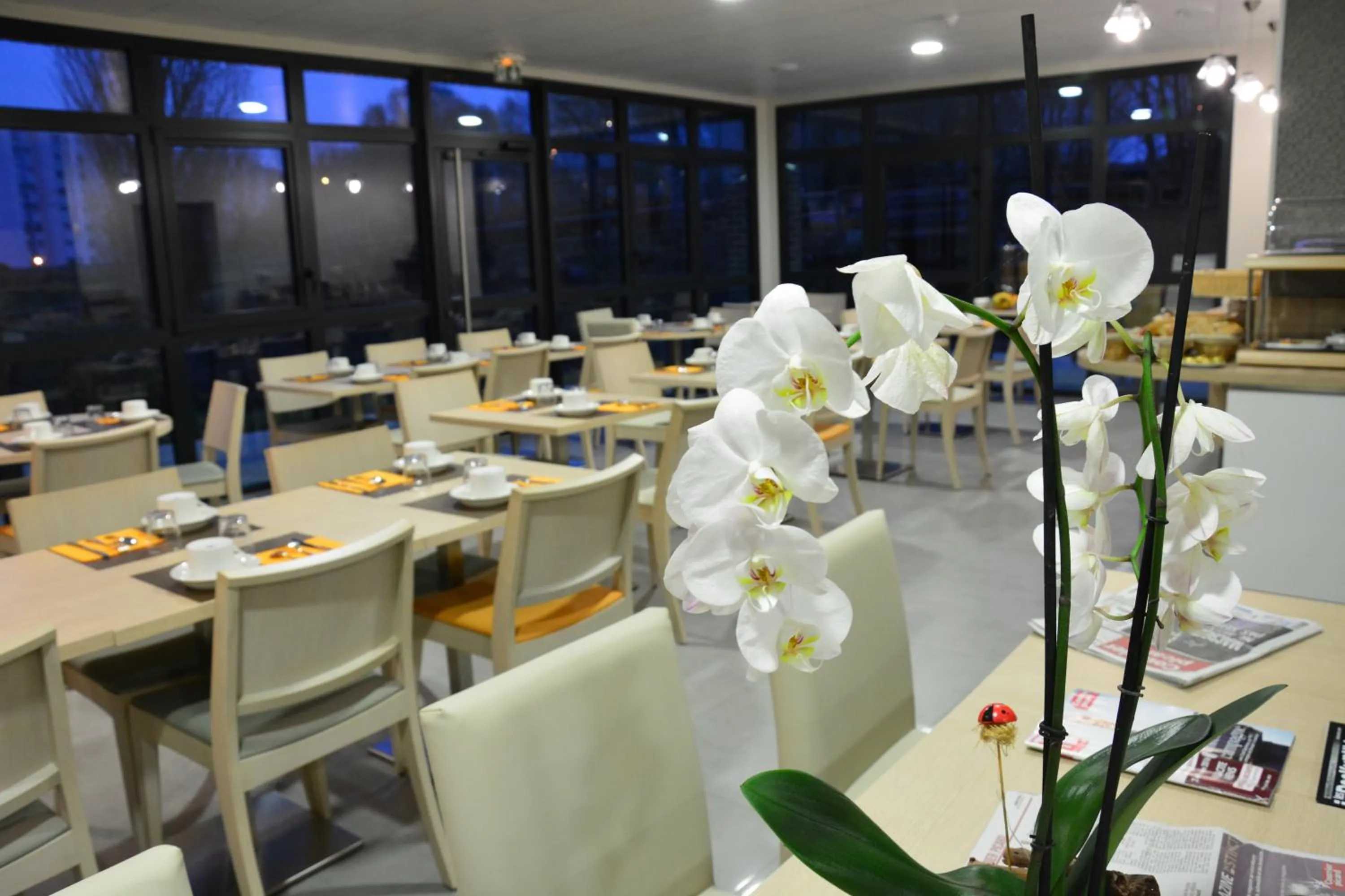 Restaurant/places to eat in Logis Hôtel - La Chambre d'Amiens