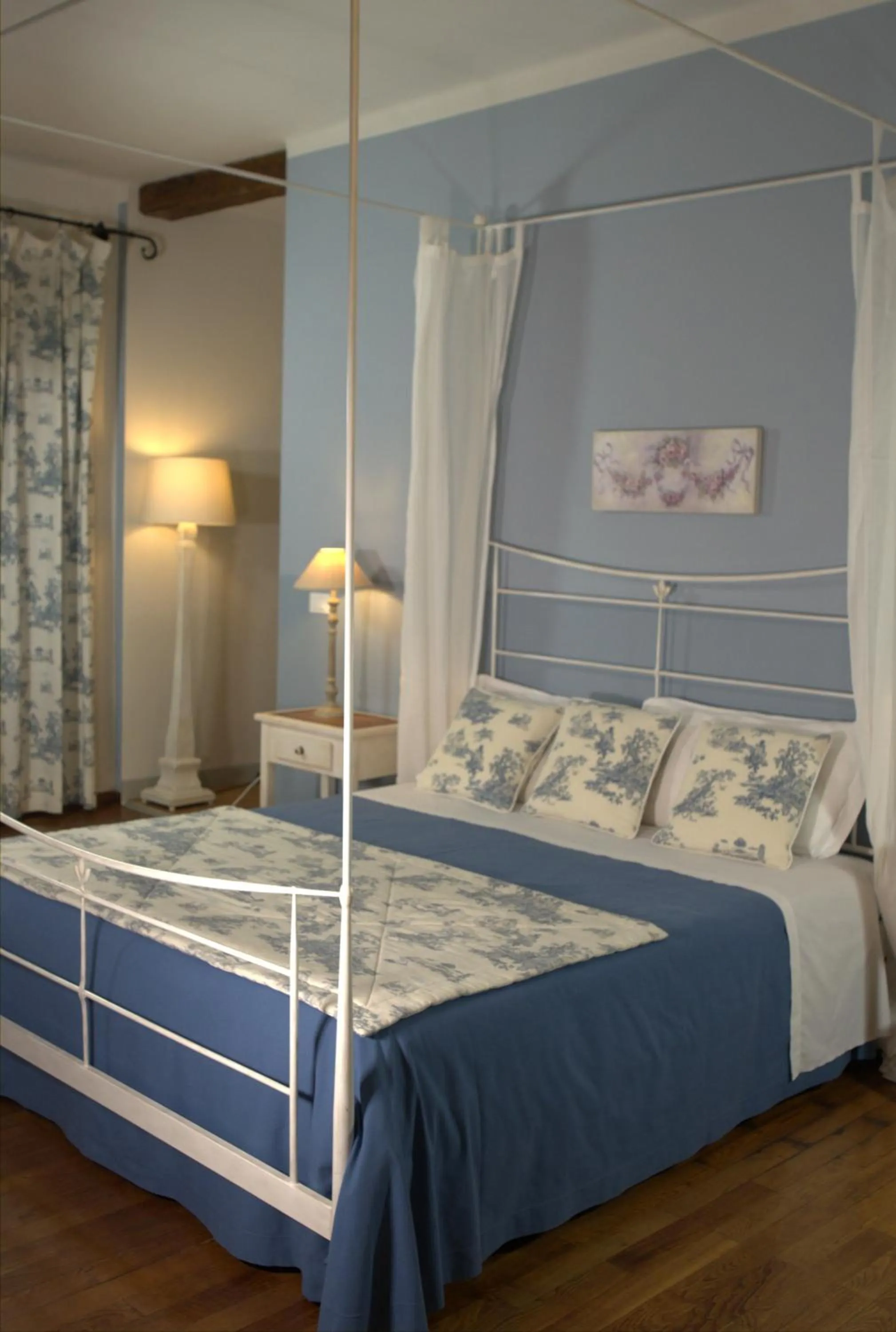 Photo of the whole room in Antico Casale Mattei - Adult only