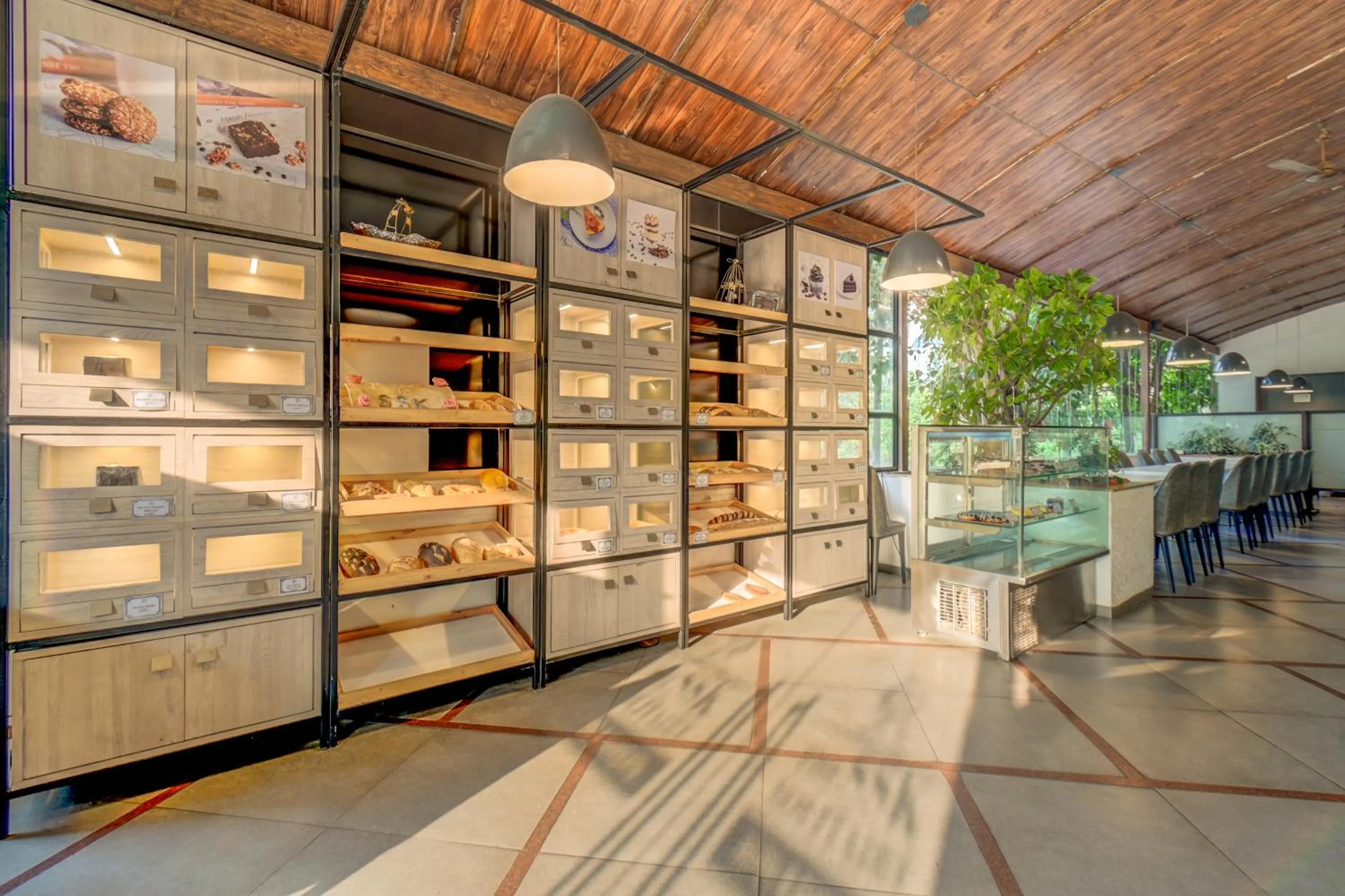 Restaurant/places to eat in The SSK Solitaire Hotel & Banquets