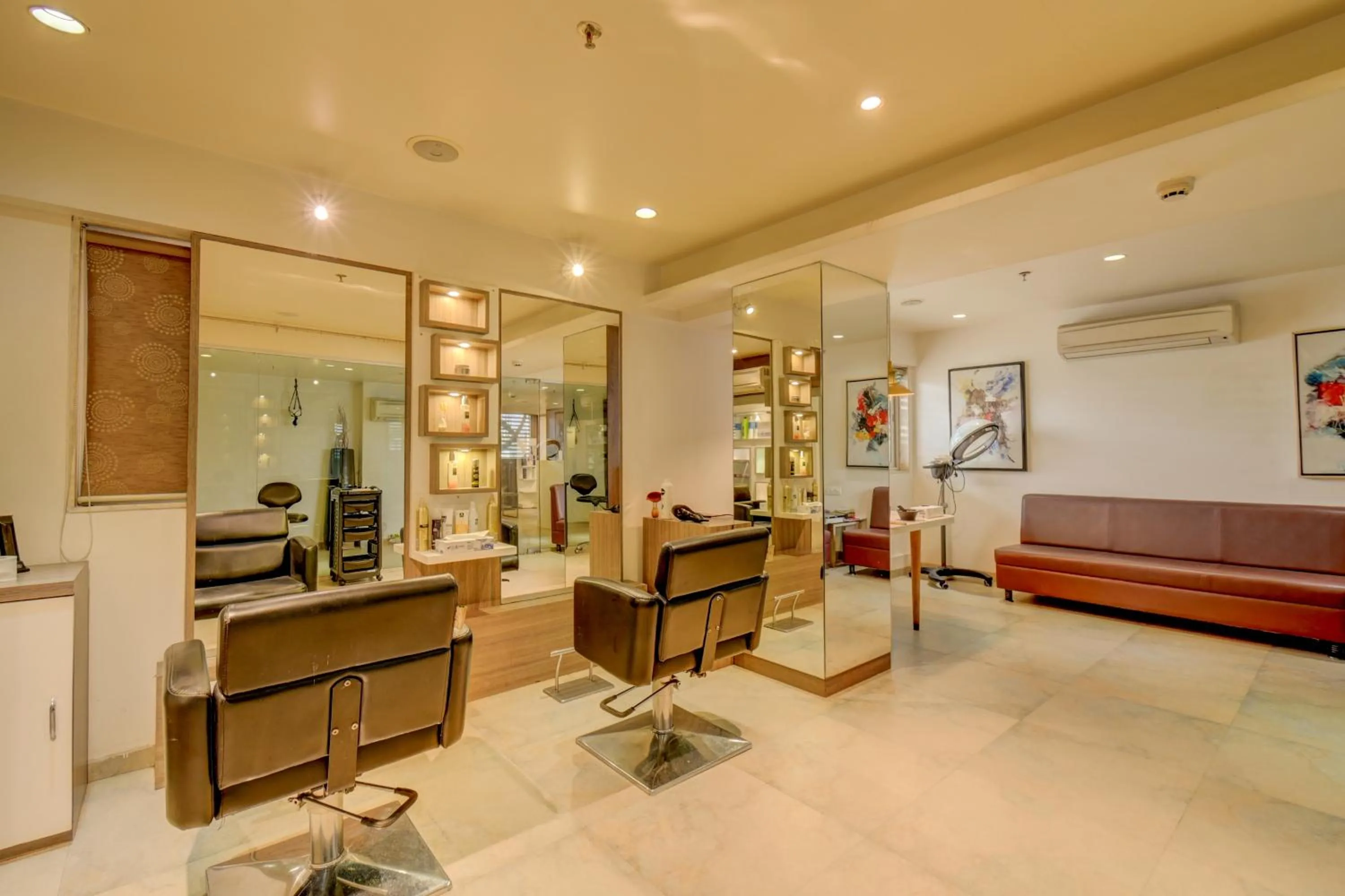 Solarium in The SSK Solitaire Hotel & Banquets