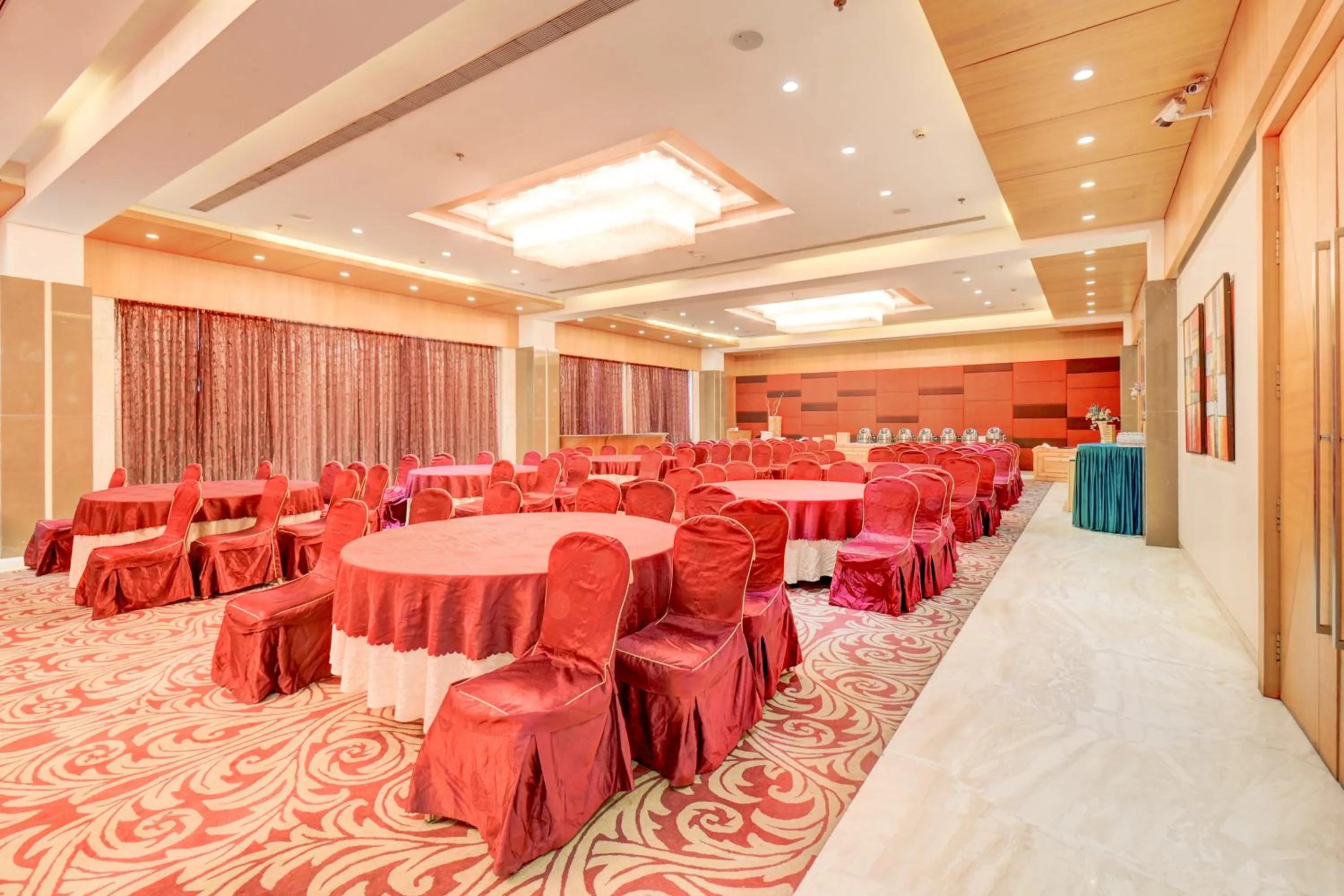 Banquet/Function facilities in The SSK Solitaire Hotel & Banquets
