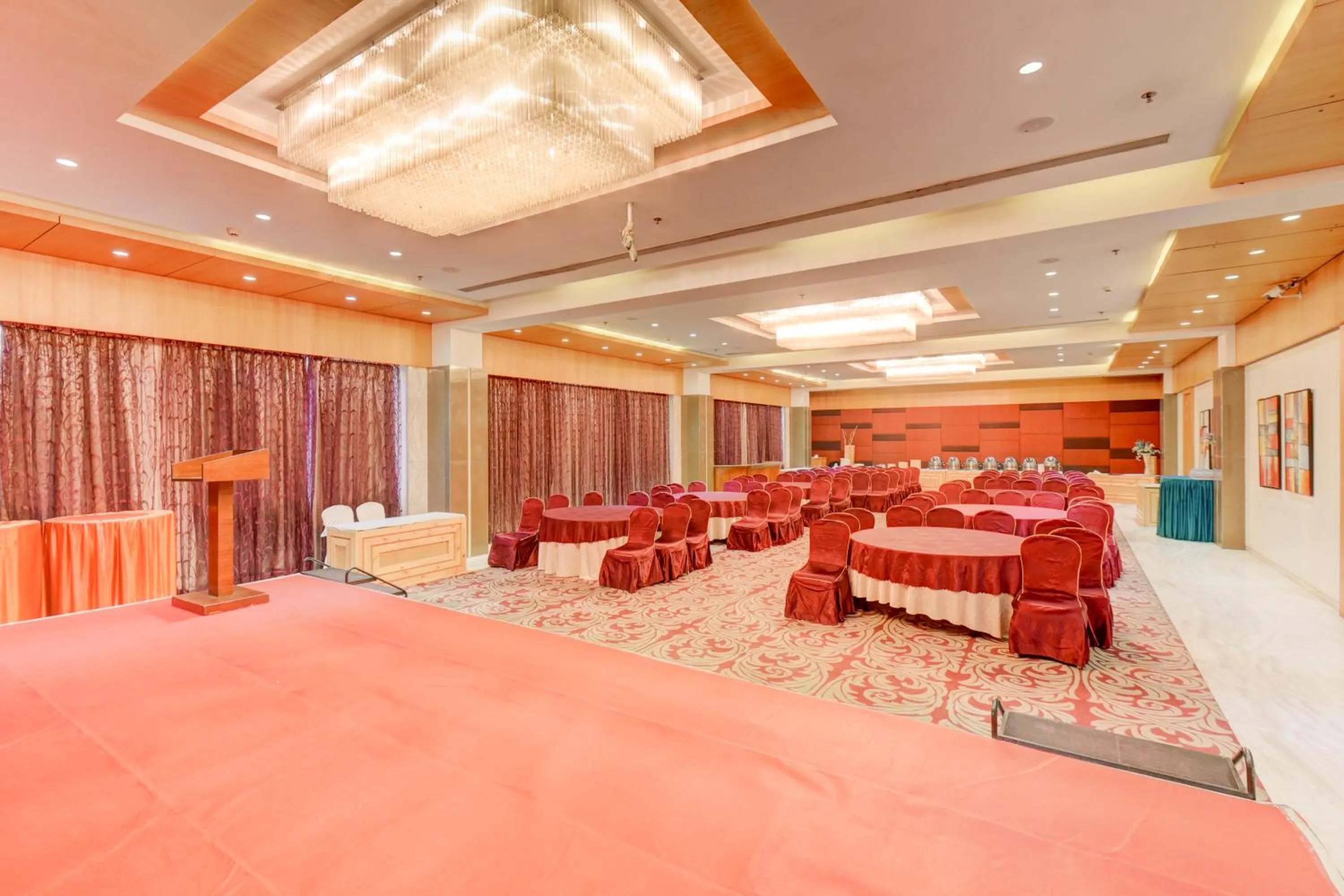 Banquet/Function facilities in The SSK Solitaire Hotel & Banquets
