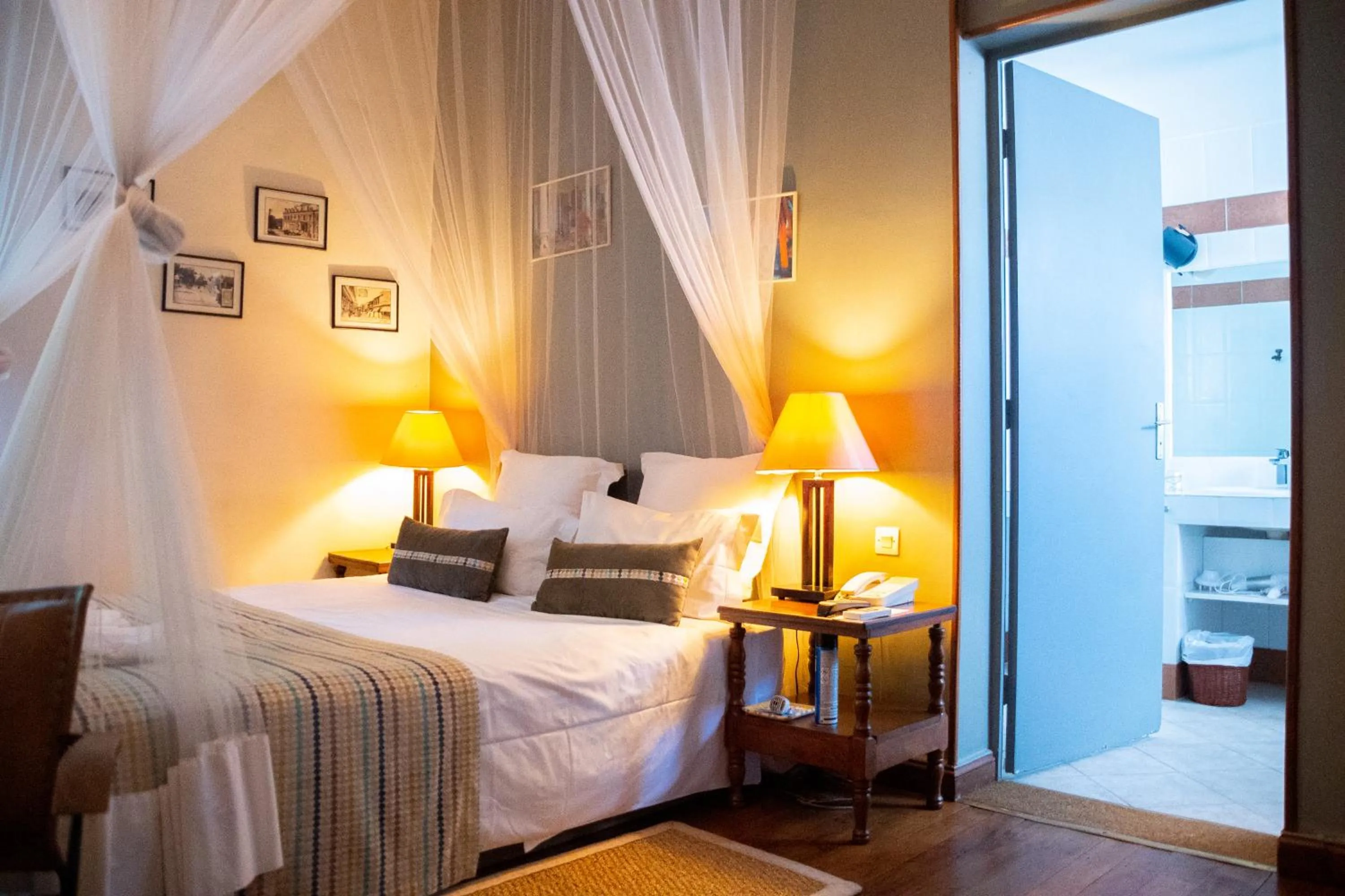 Property building, Bed in La Varangue