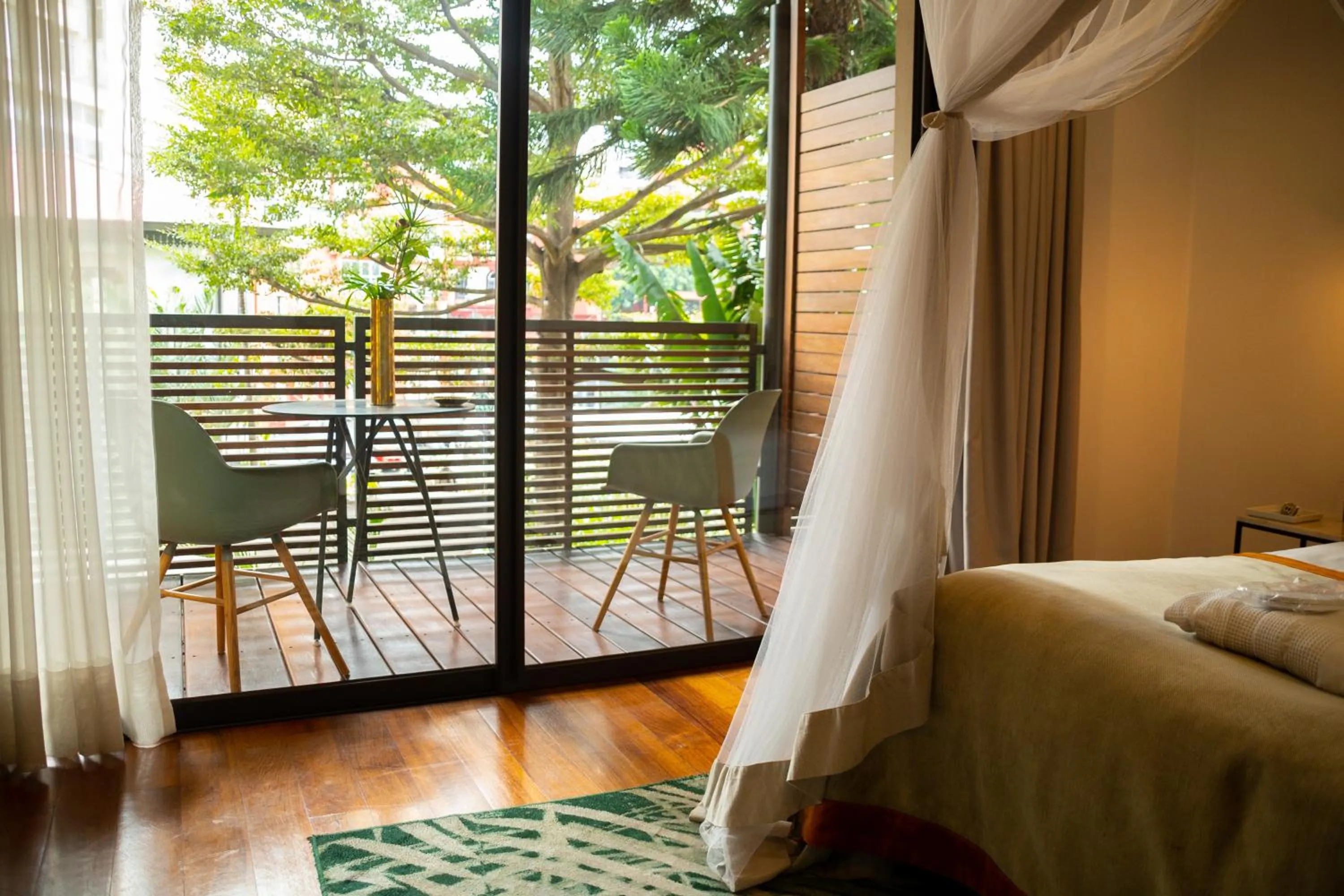 Patio, Bed in La Varangue