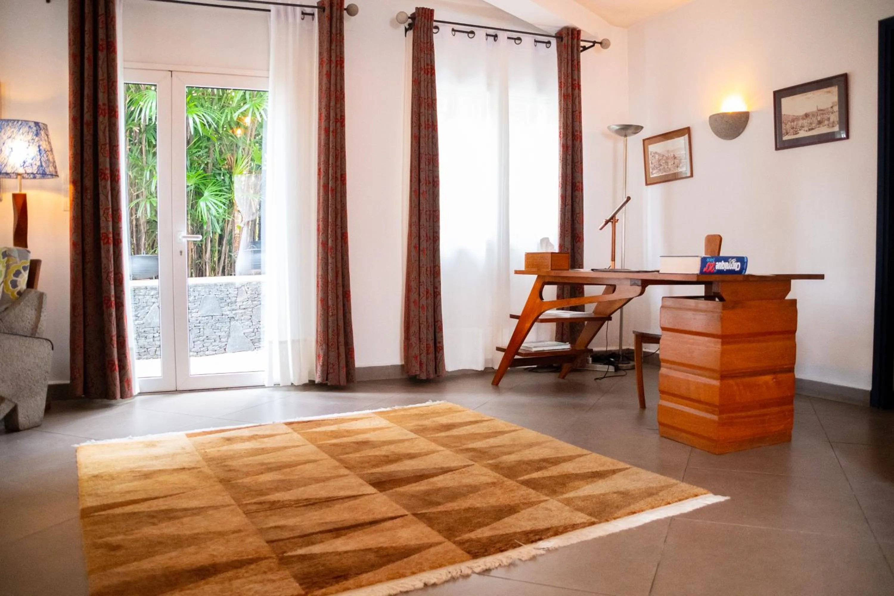 Seating area in La Varangue