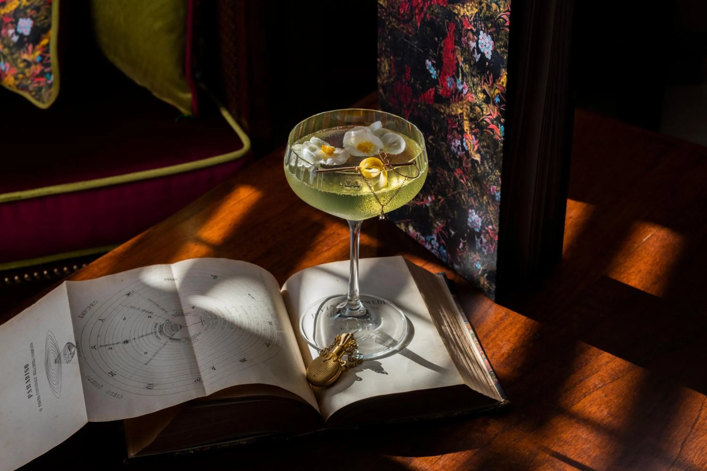 Lounge or bar in The Phoenicia Malta - The Leading Hotels of the World