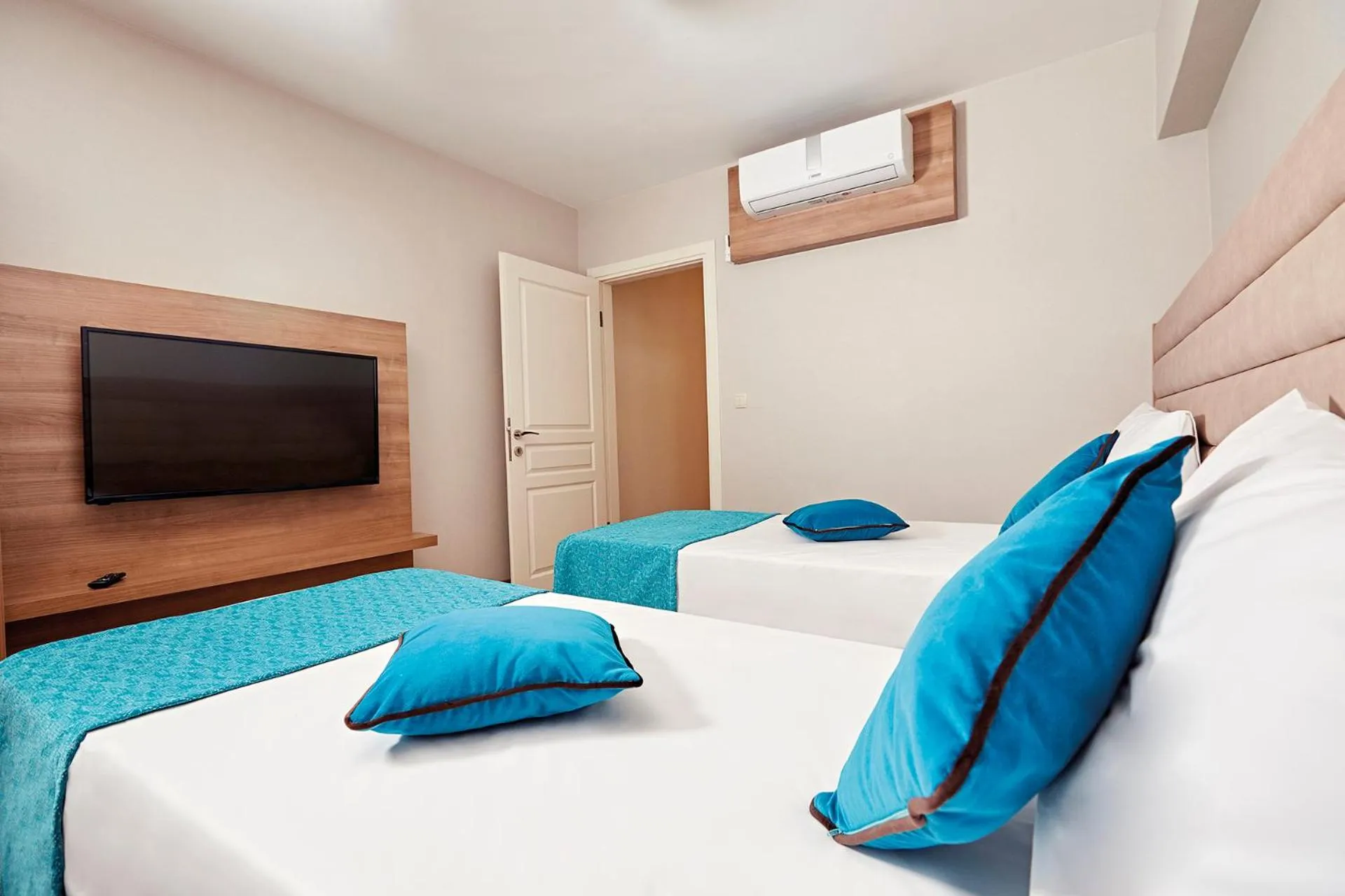 Photo of the whole room, Bed in Bursa Suites Apart Otel