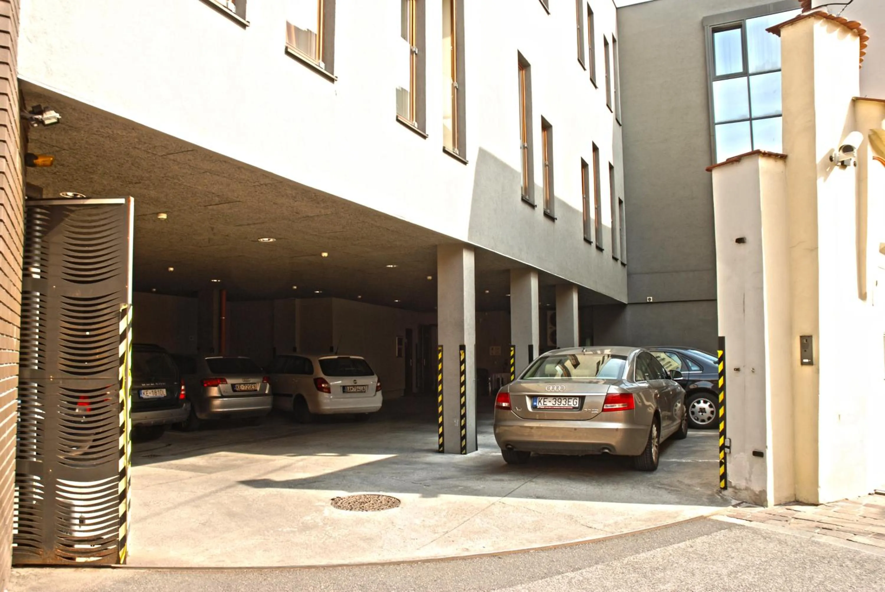 Parking in Boutique hotel Zlaty Dukat
