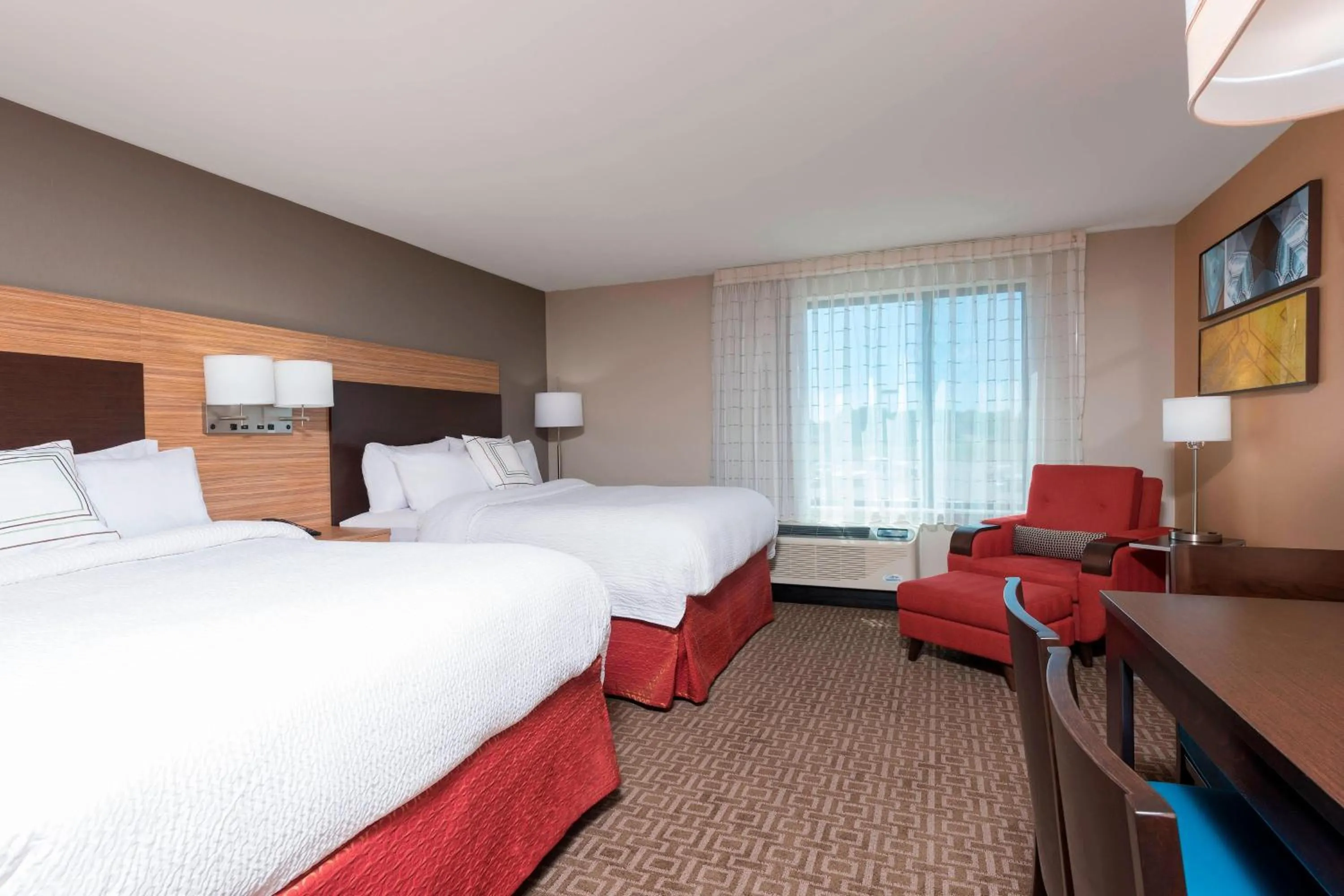Bedroom, Bed in TownePlace Suites by Marriott Ontario-Mansfield
