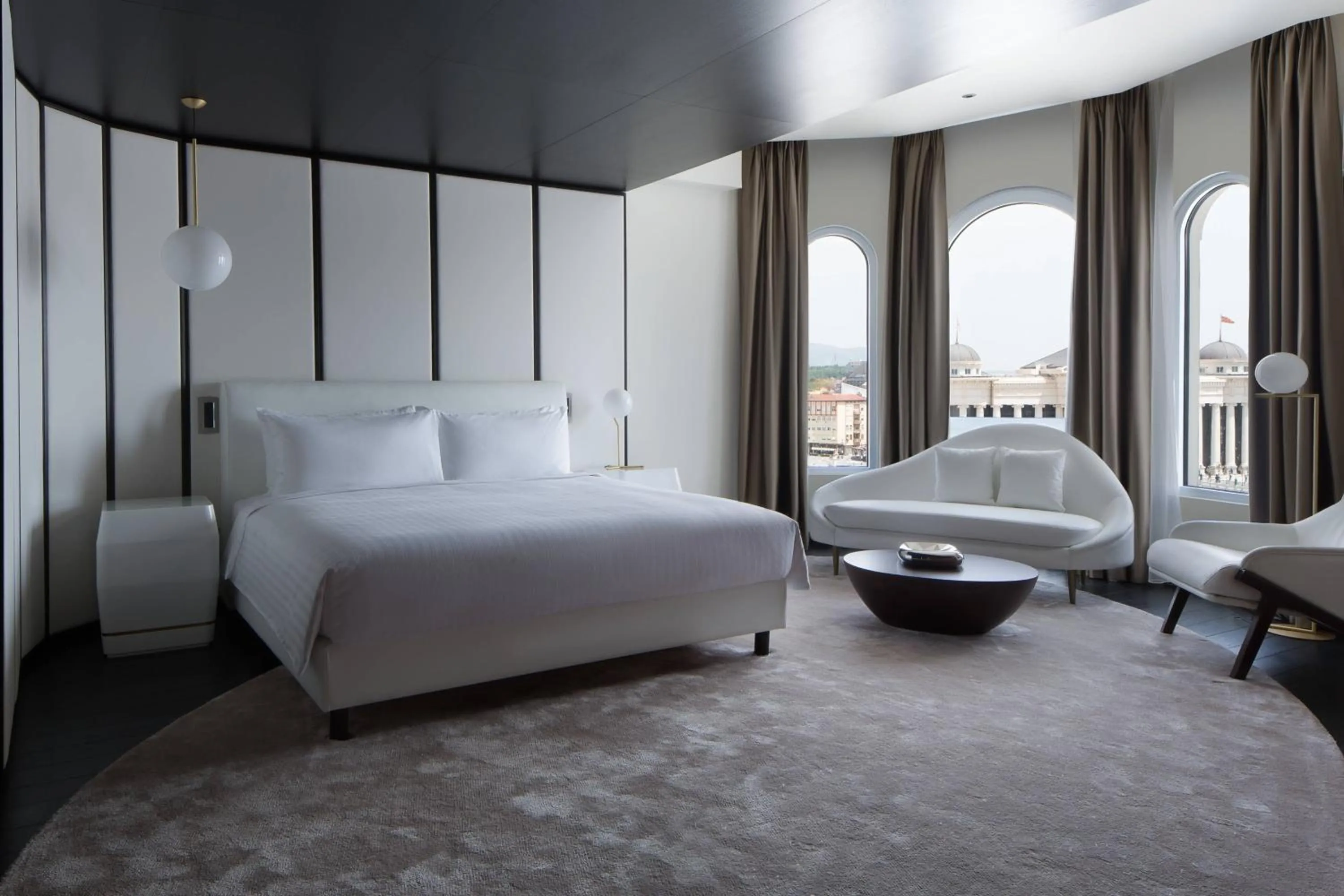 Photo of the whole room, Bed in Skopje Marriott Hotel