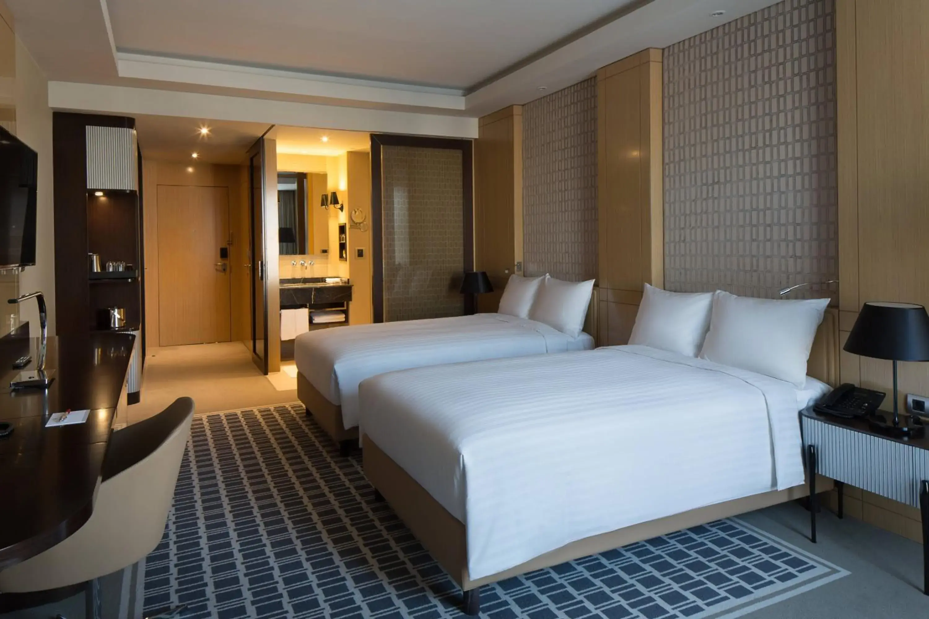 Twin Room with Square View in Skopje Marriott Hotel Twin Room with Square View in Skopje Marriott Hotel