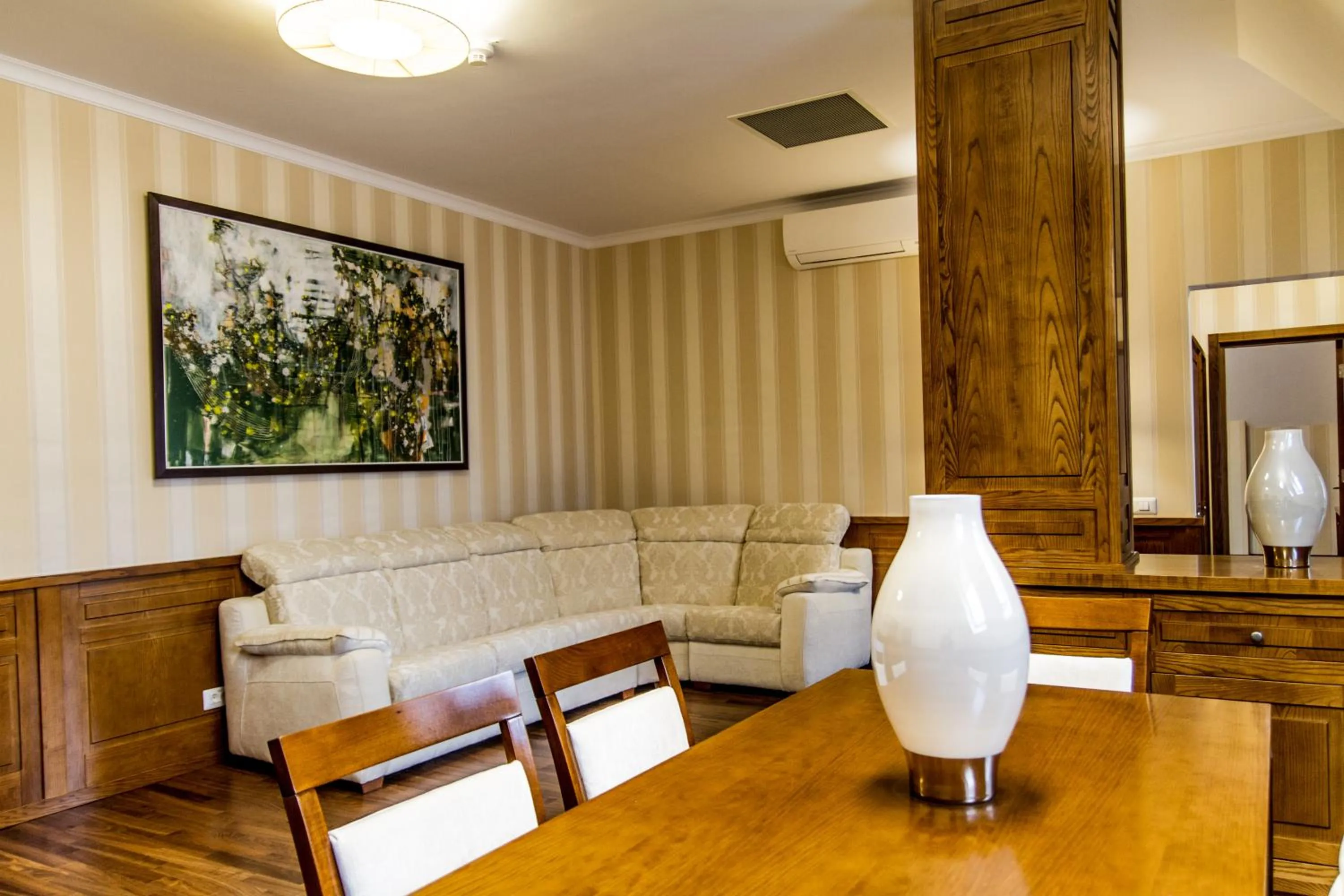 Dining area in Hotel TTS**** Spa&Wellness Covasna