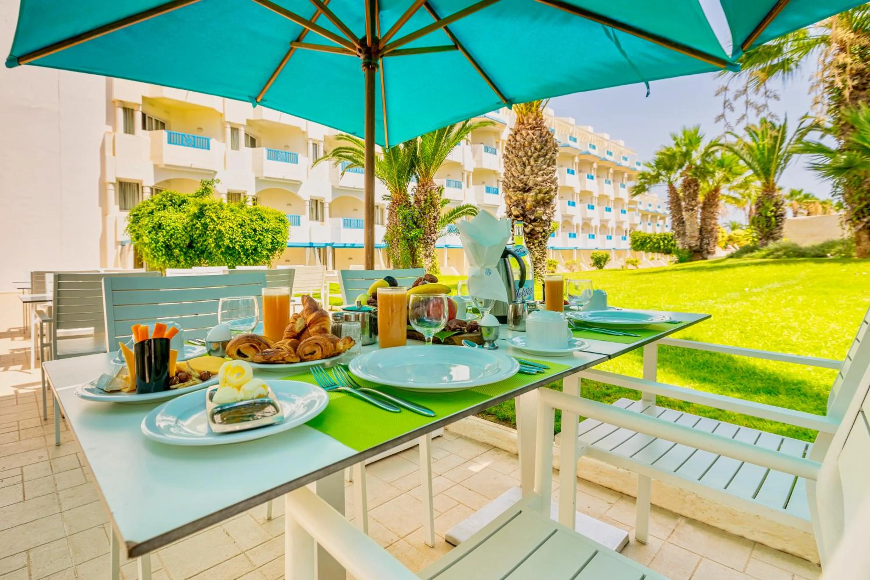 Restaurant/places to eat in Sentido Bellevue Park