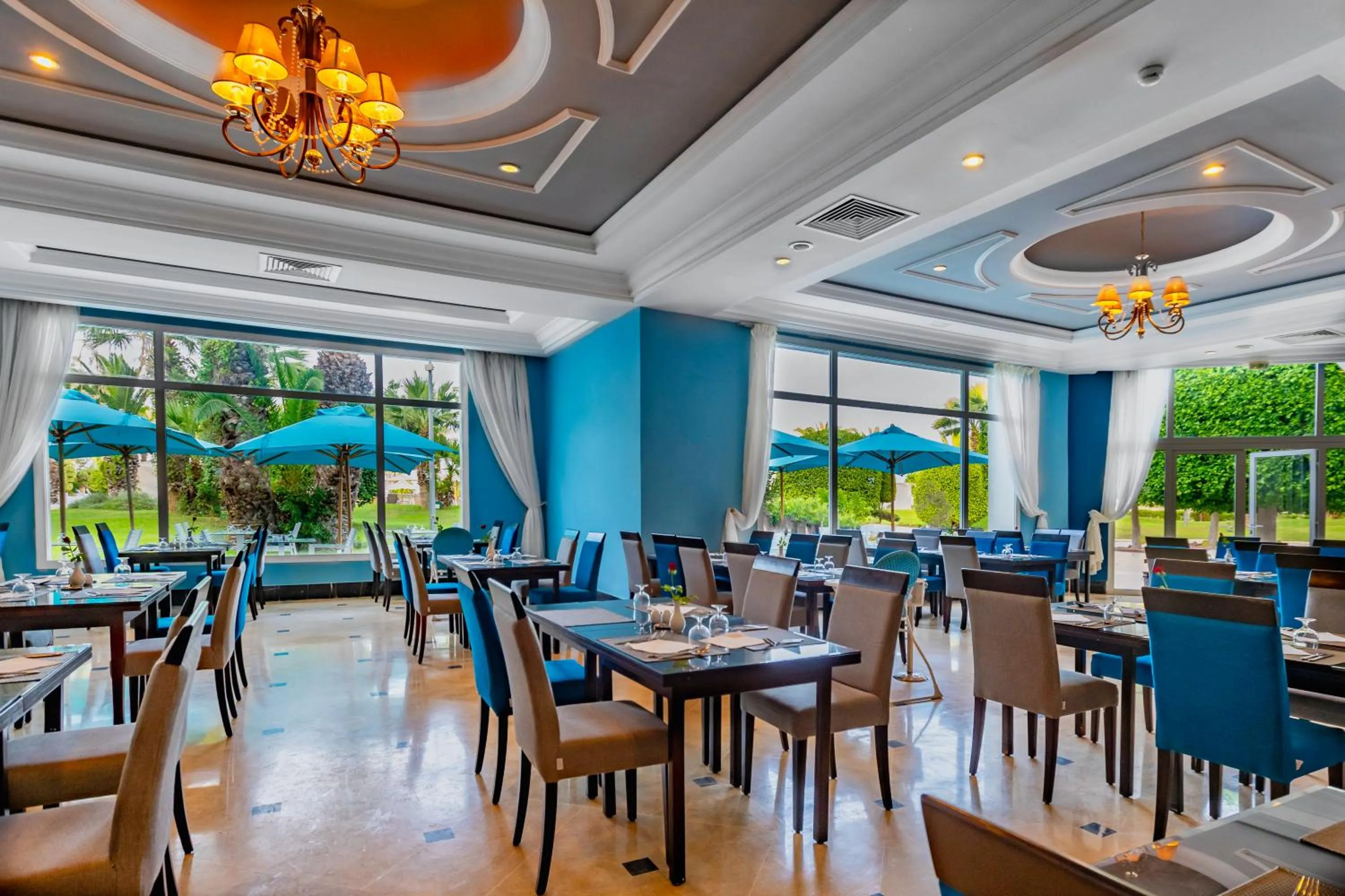 Restaurant/places to eat in Sentido Bellevue Park
