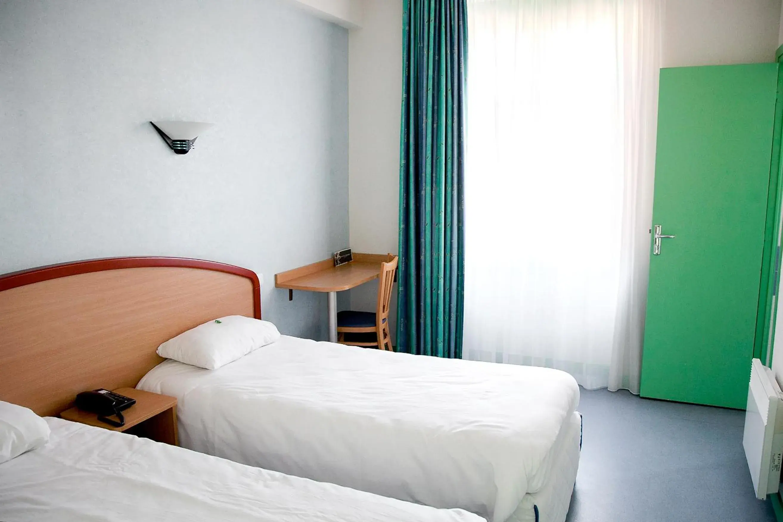 Double or Twin Room in Logis Hôtel du Commerce Double or Twin Room in Logis Hôtel du Commerce