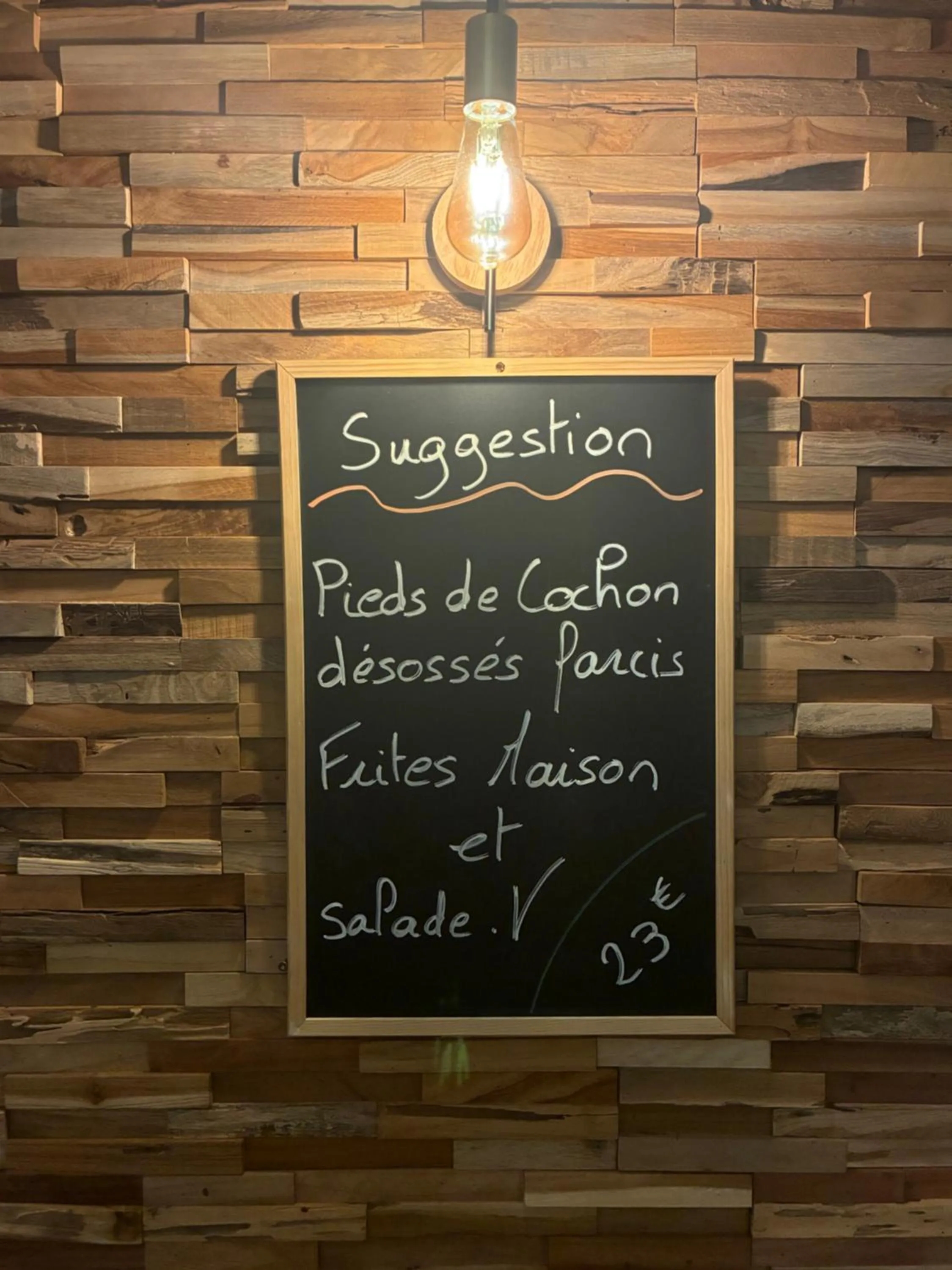 Logis Hôtel du Commerce