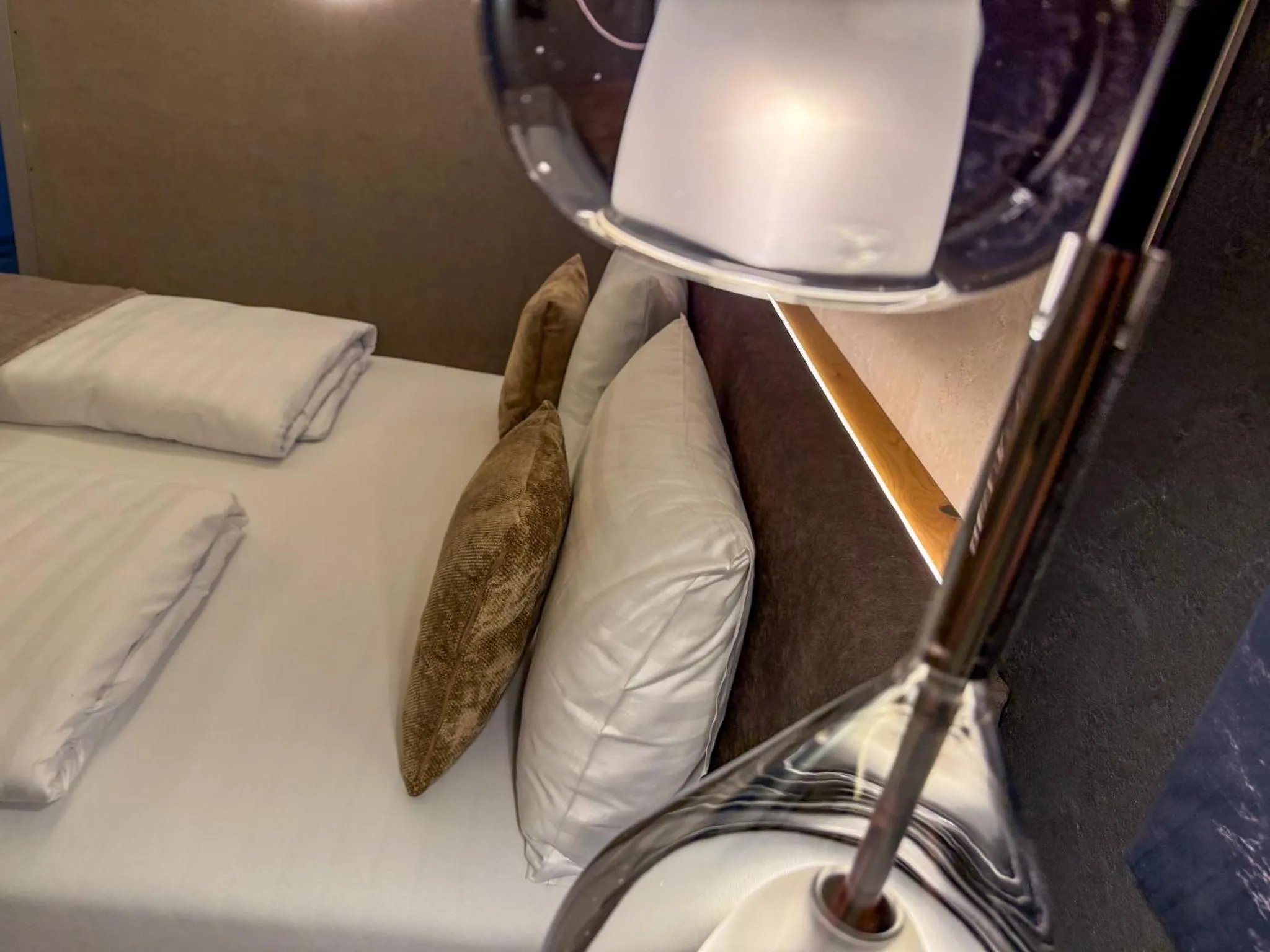 Photo of the whole room, Bed in zum Senner Suites Zillertal