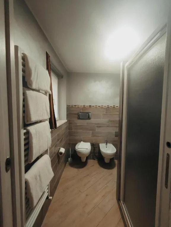 Shower in Villa Ormeni