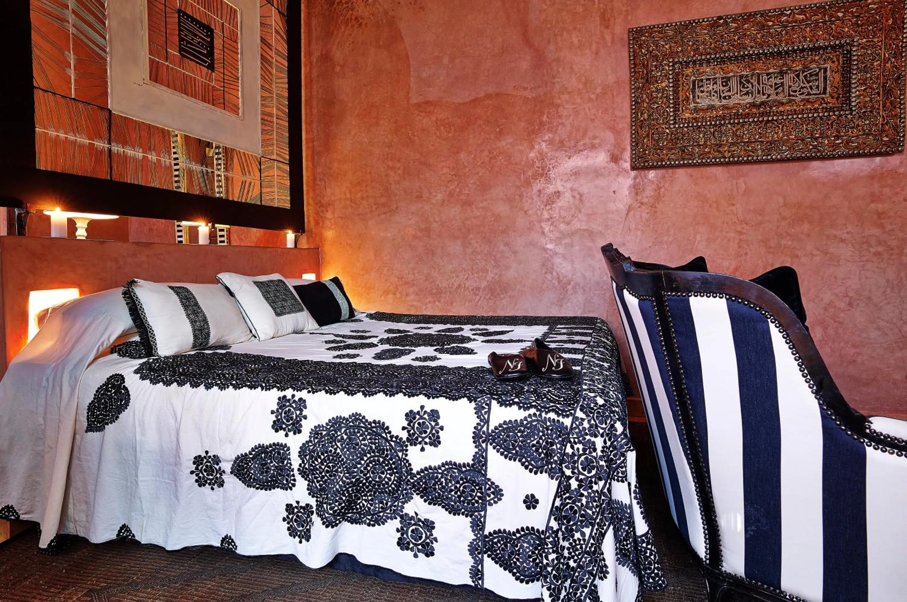 Bed in Riad Noir d'Ivoire