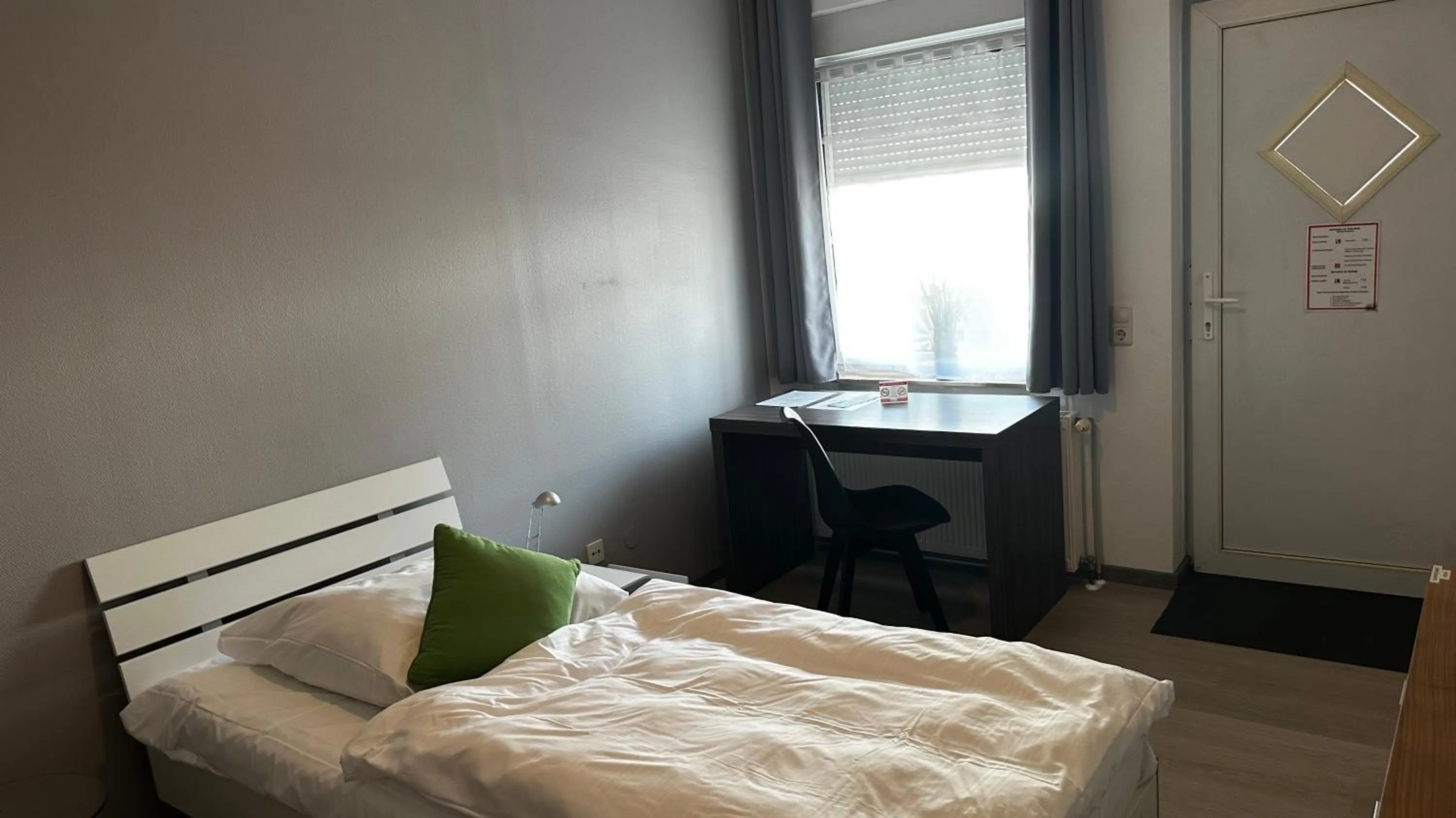 Bed in Messe Motel Laatzen