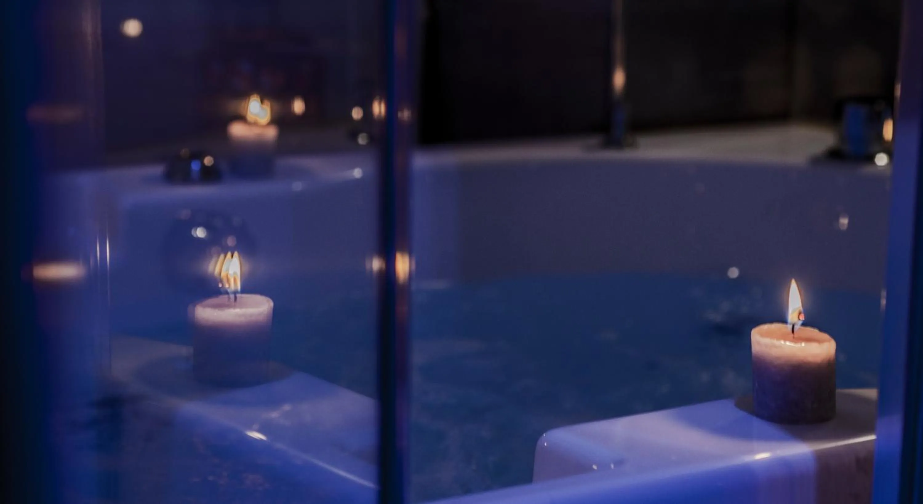 Hot Tub in Town House Spagna- luxury Rooms with Jacuzzi Bath