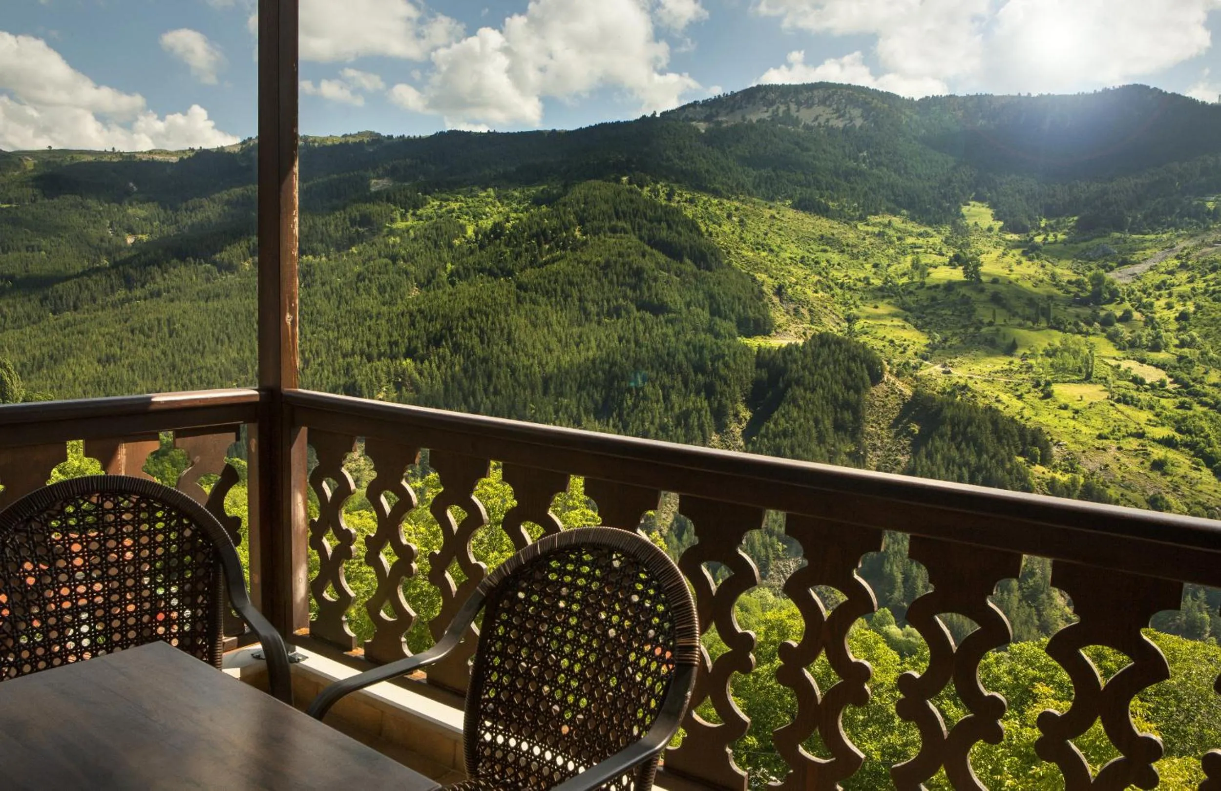 AROMA DRYOS SPA & ECO Hotel