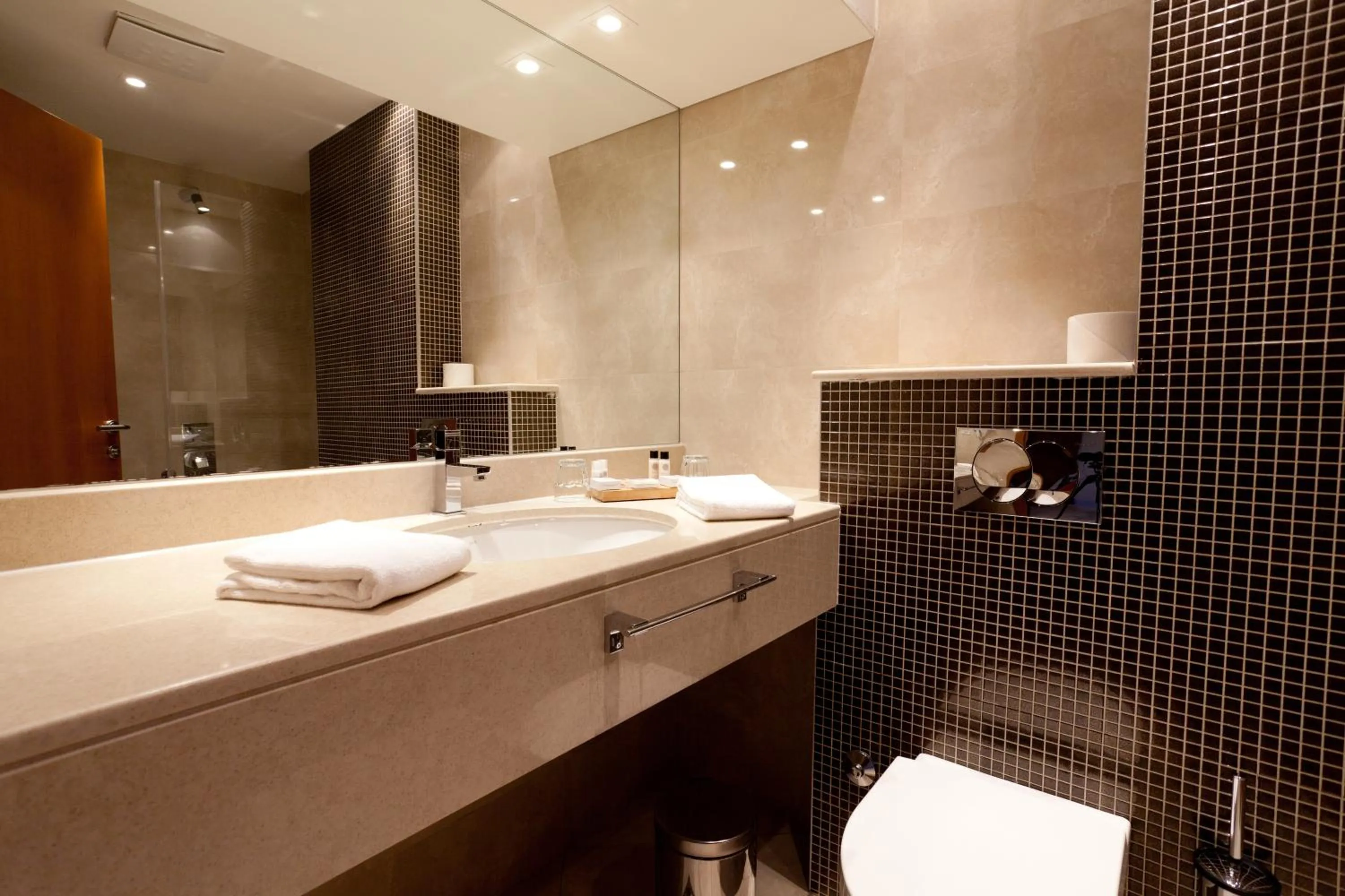 Toilet in Blue Waves Resort