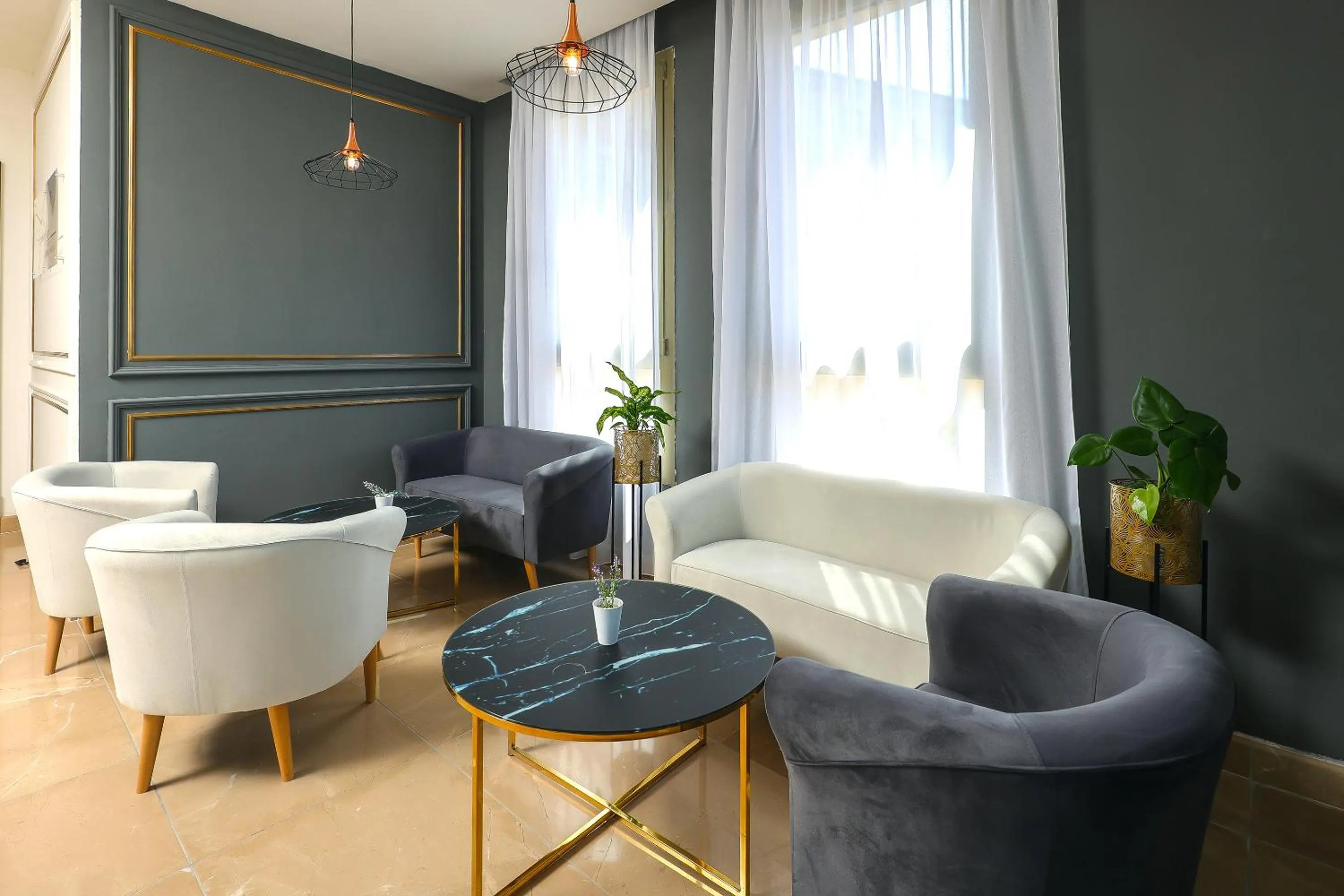 Restaurant/places to eat in Blue Waves Resort