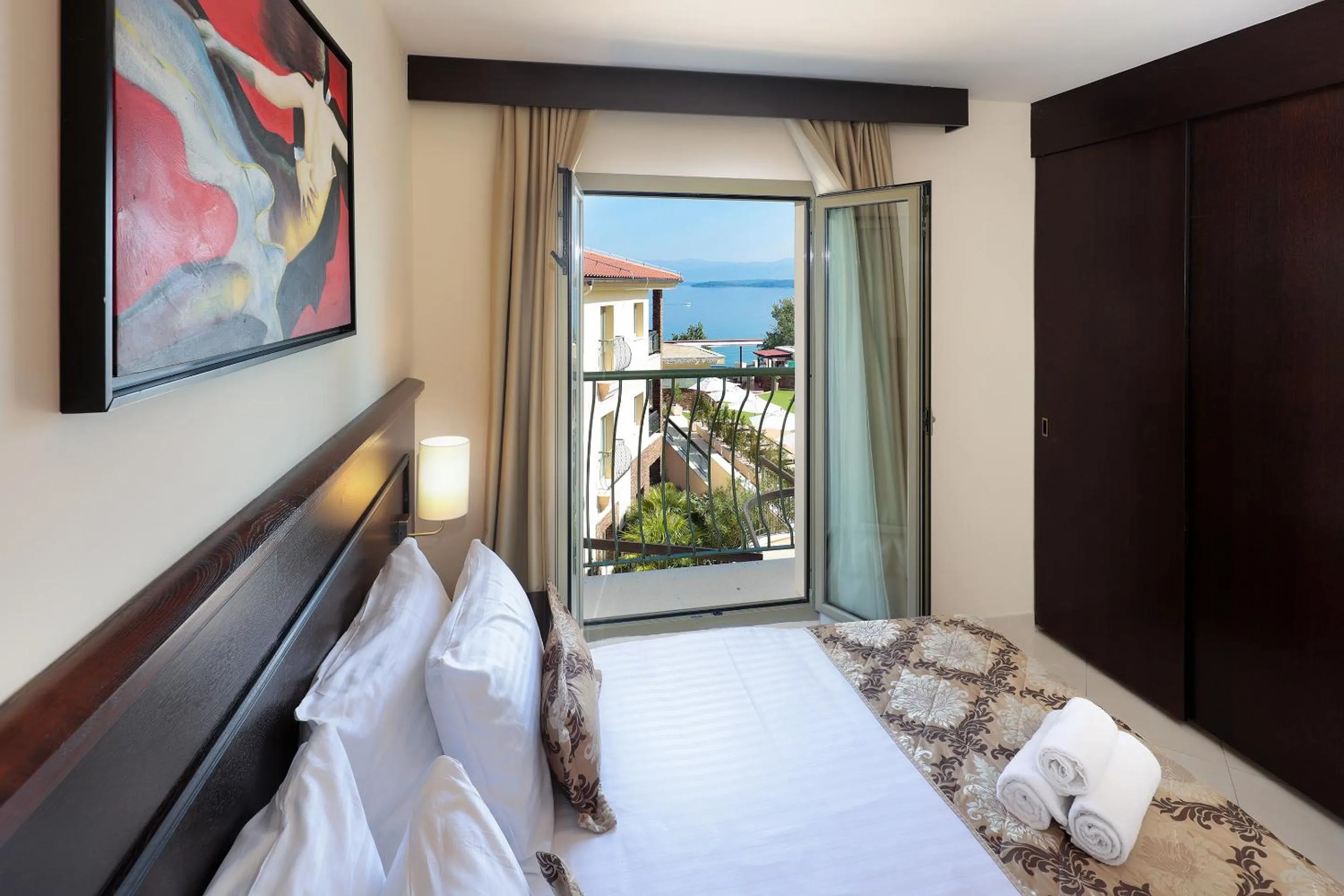 Sea view, Bed in Blue Waves Resort