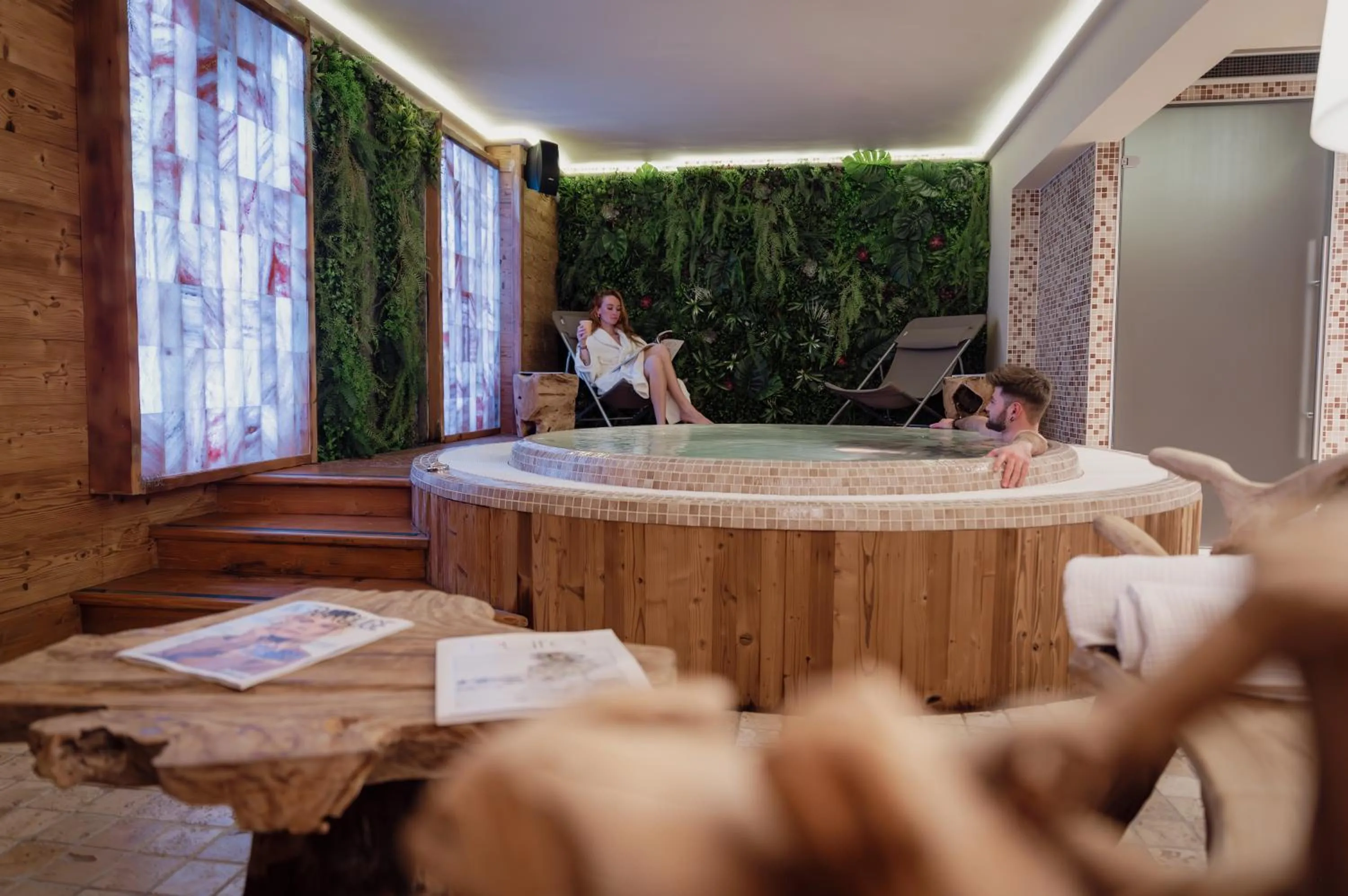 Hot Tub in Hôtel Alpen Ruitor