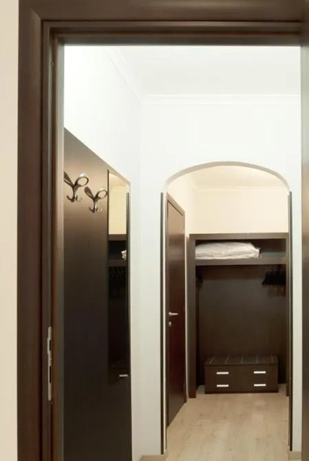 Other in Roman Residence