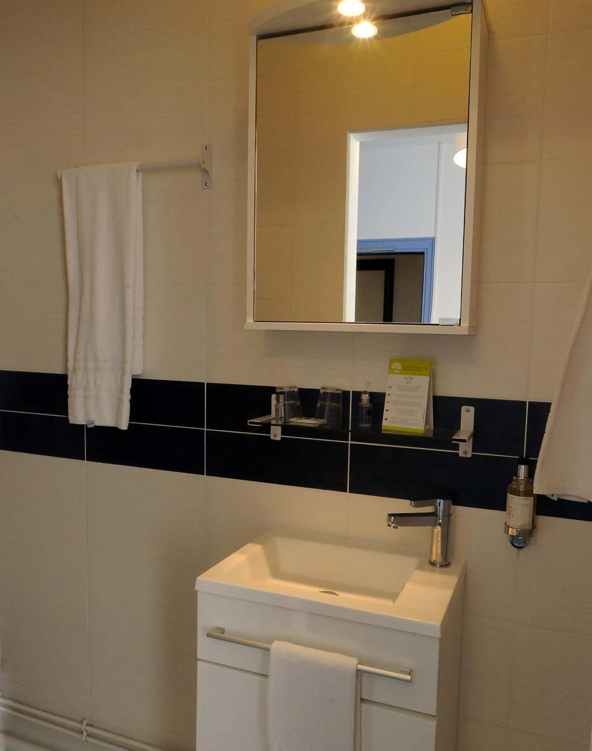 Bathroom in La Pergola d'Arcachon