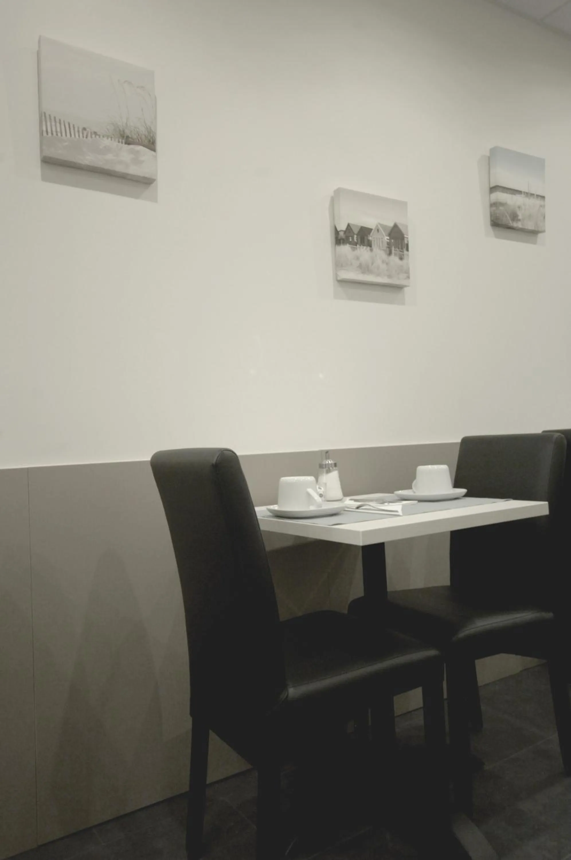 Decorative detail in La Pergola d'Arcachon