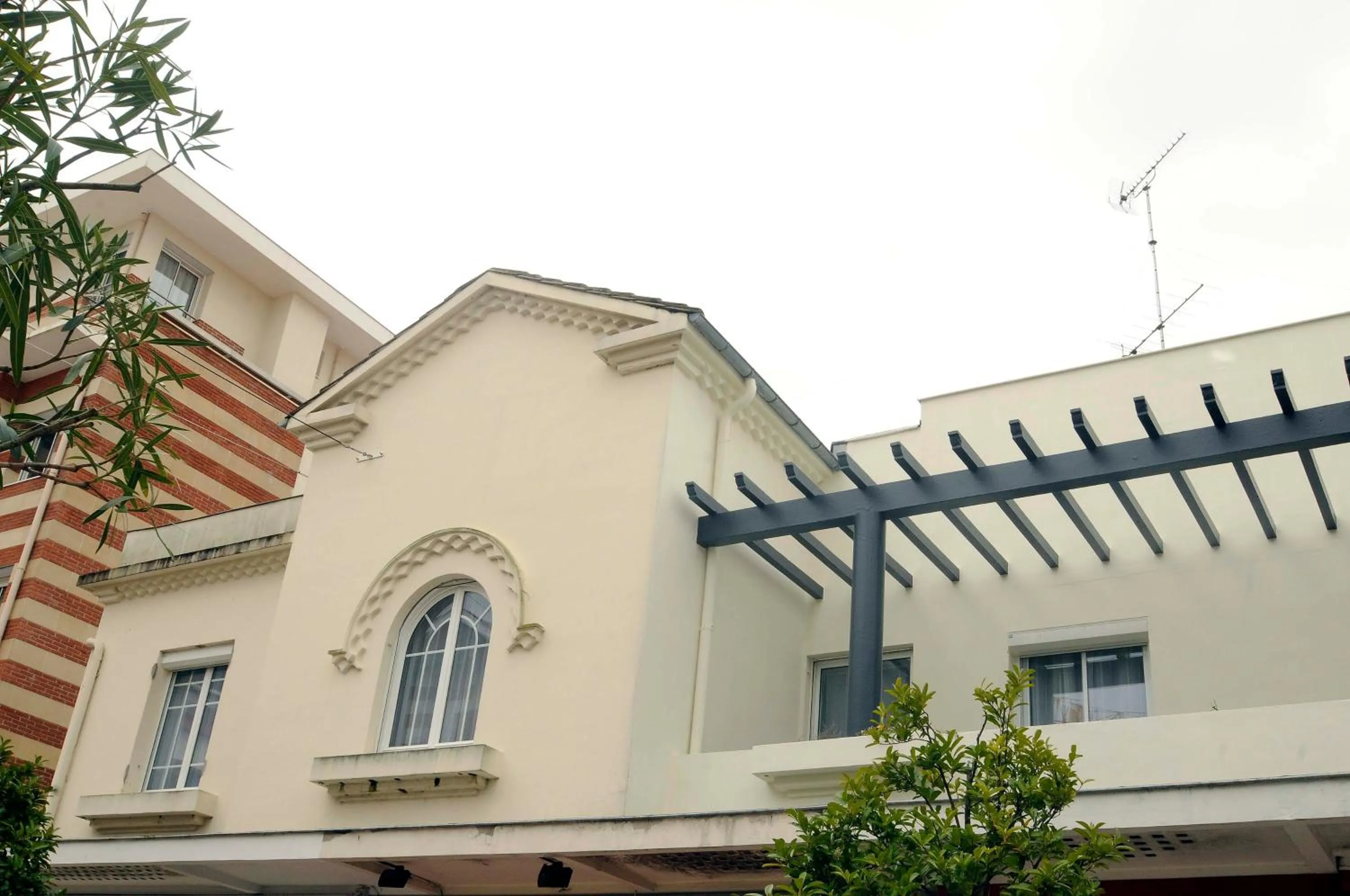 Facade/entrance in La Pergola d'Arcachon