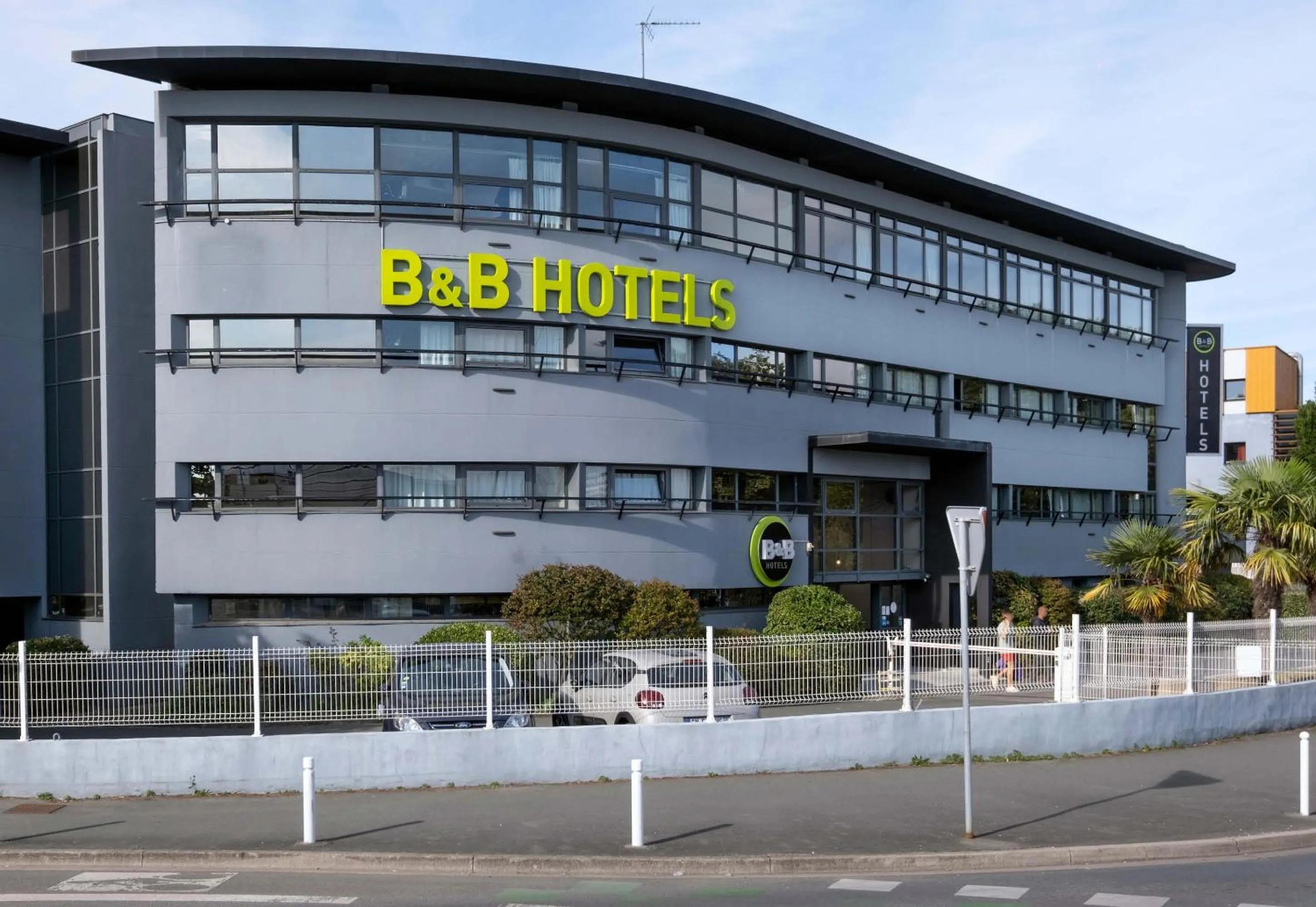 Property building in B&B HOTEL La Rochelle Centre Les Minimes