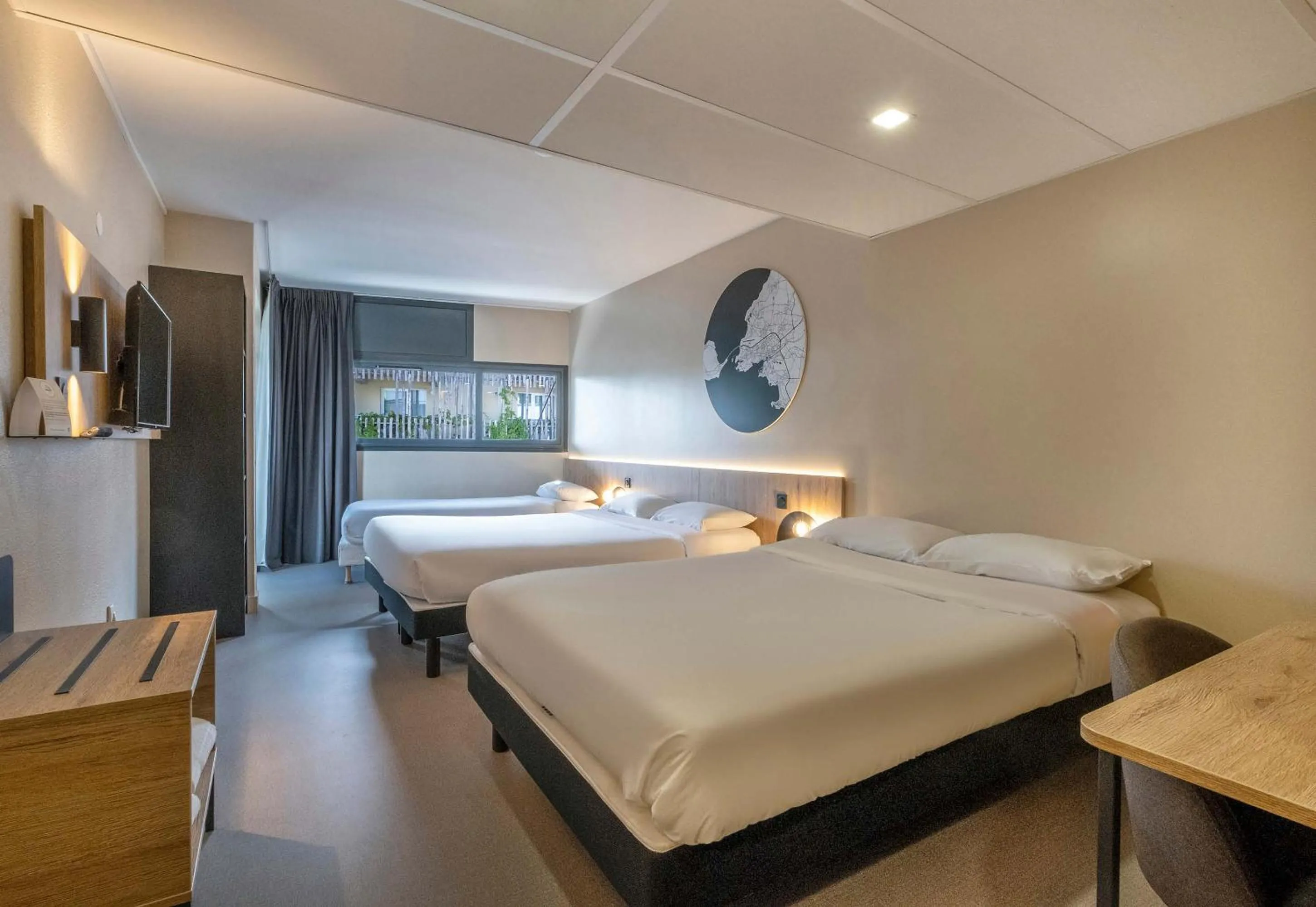 Bedroom, Bed in B&B HOTEL La Rochelle Centre Les Minimes