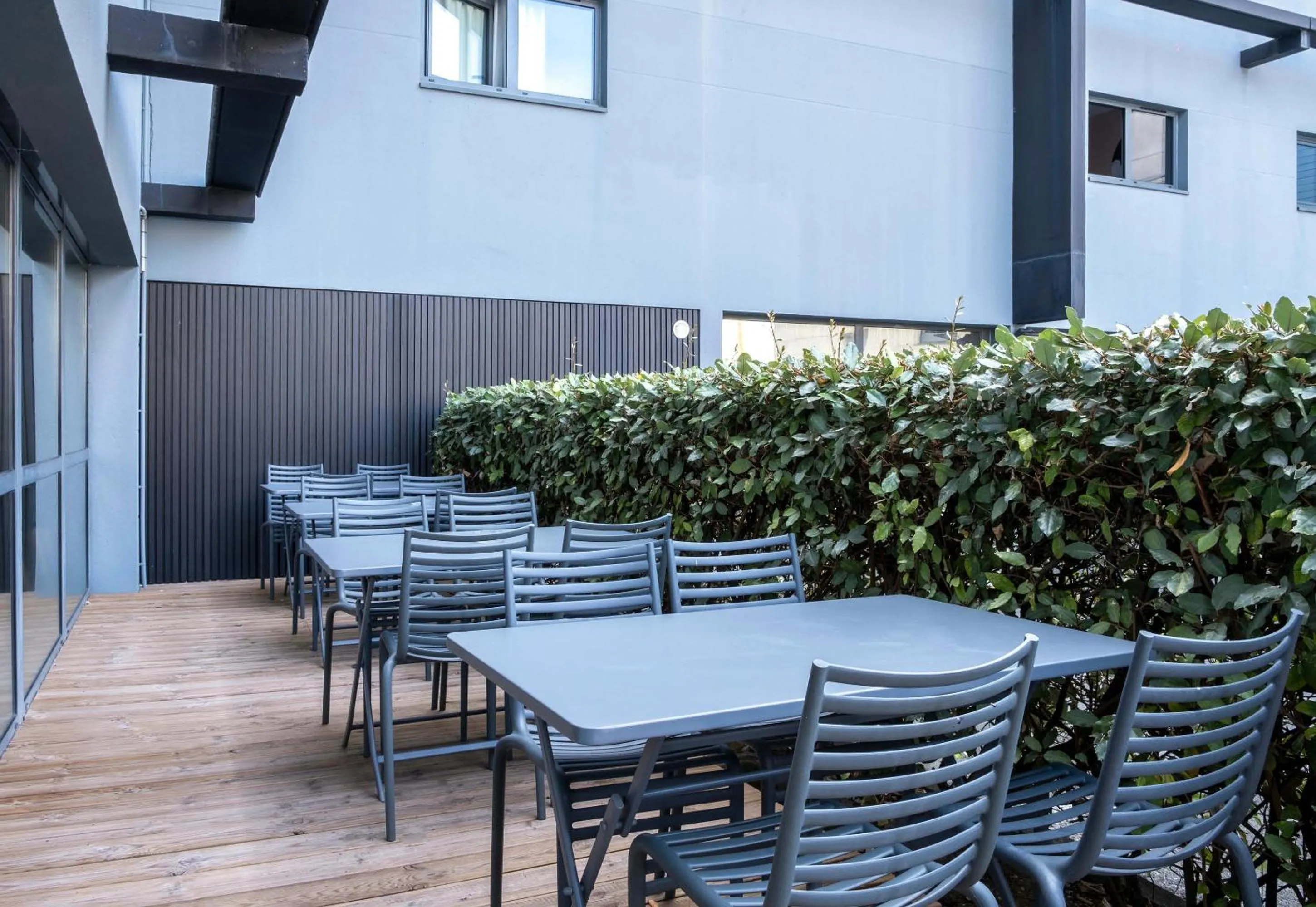 Patio in B&B HOTEL La Rochelle Centre Les Minimes