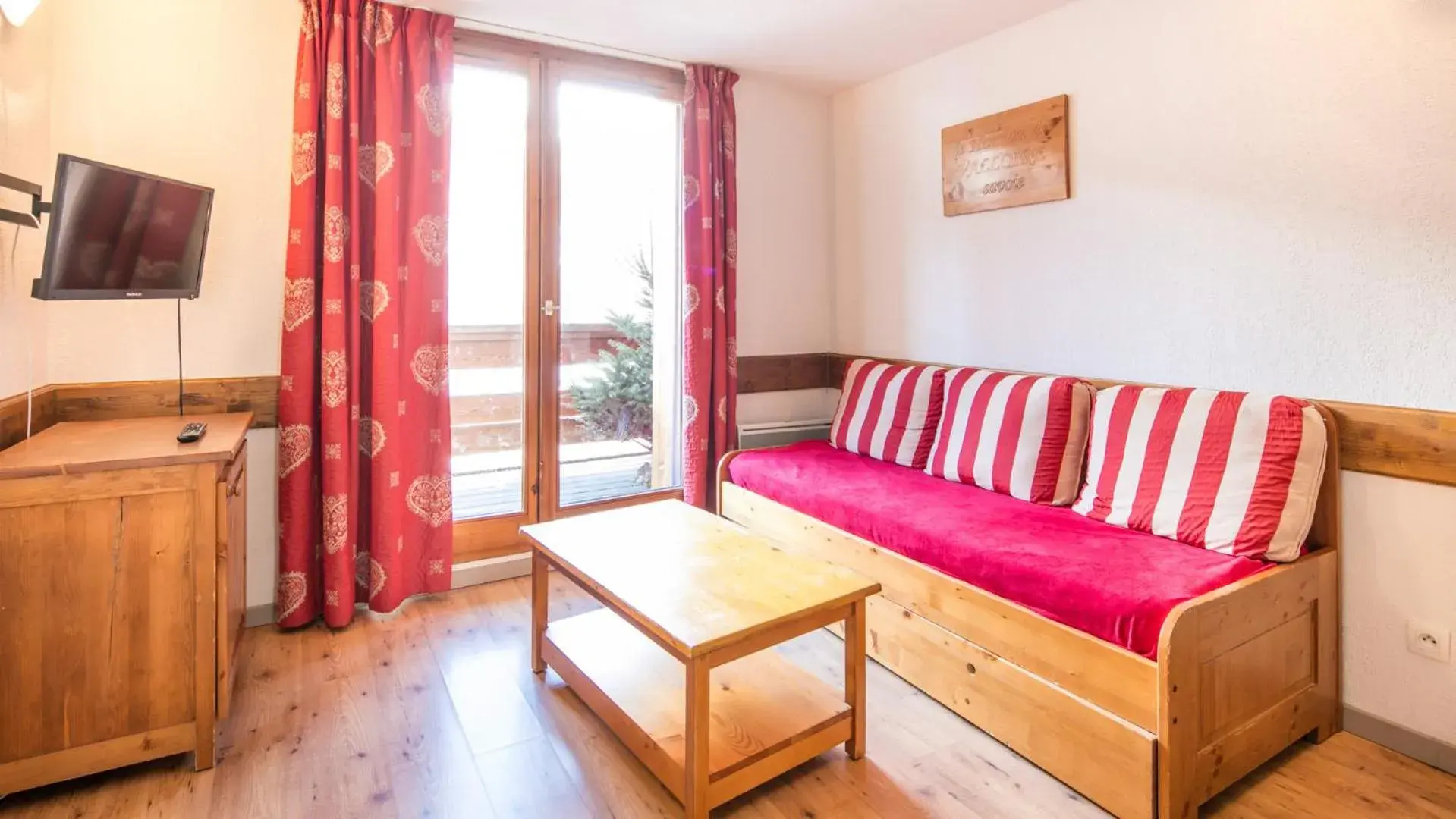 Two-Bedroom Apartment with Alcove (7 Adults) in Vacancéole - Le Hameau de Valloire Two-Bedroom Apartment with Alcove (7 Adults) in Vacancéole - Le Hameau de Valloire
