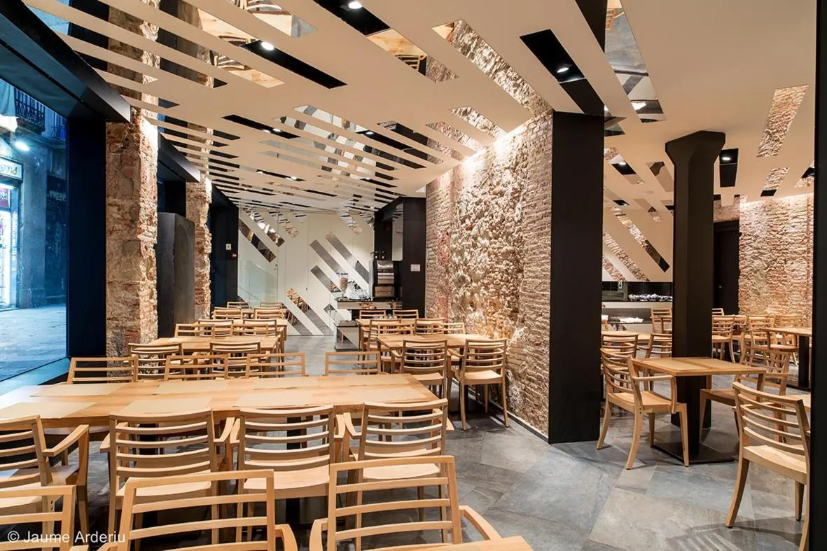 Restaurant/places to eat in Barcelona House