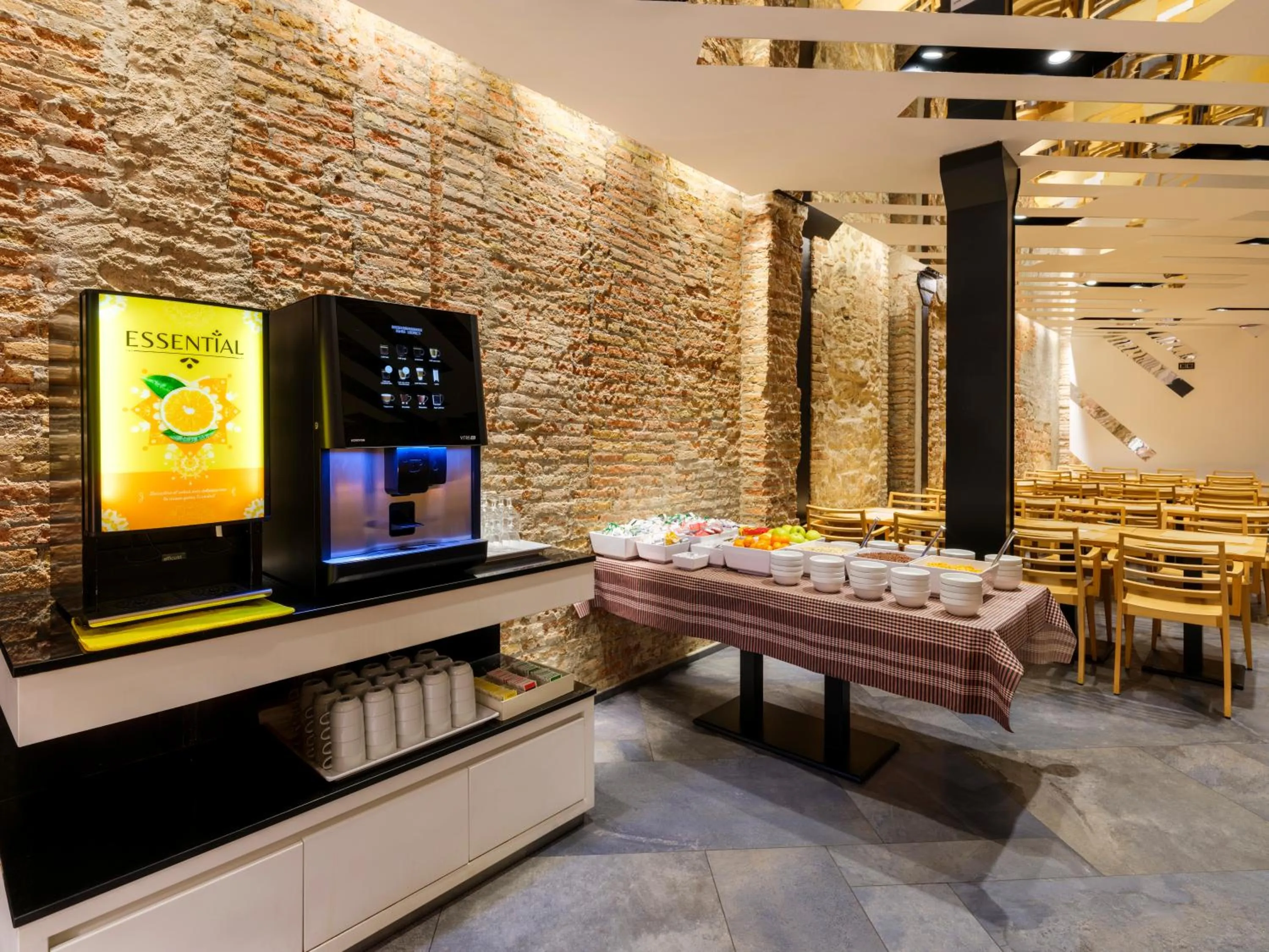 Food and drinks, Bed in Barcelona House