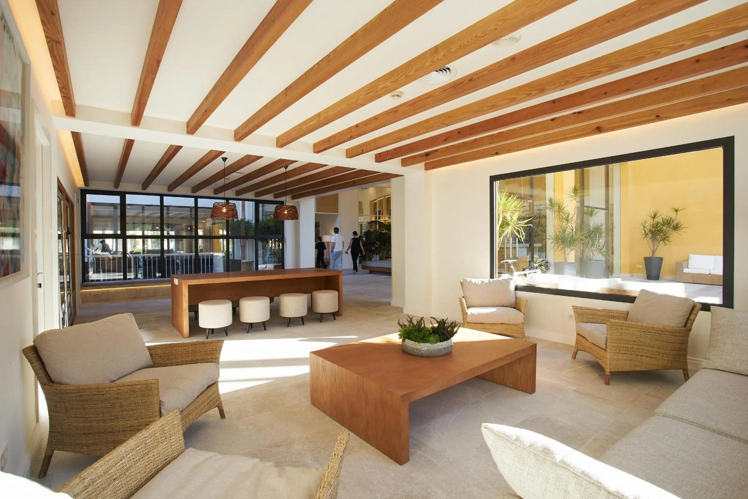 Communal lounge/ TV room in Club del Sol Aparthotel