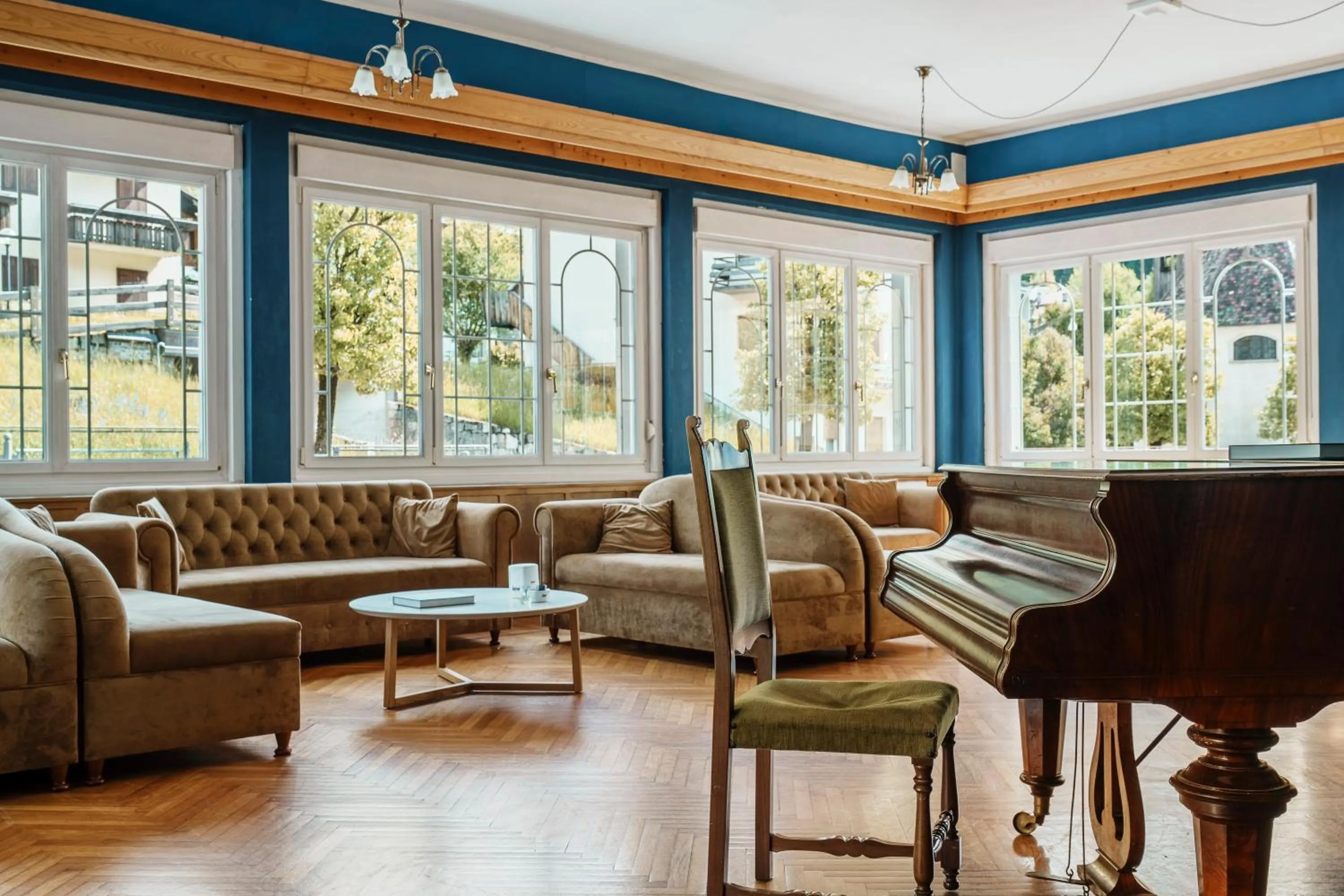 Lounge or bar in HOTEL AURONZO - outdoor basecamp