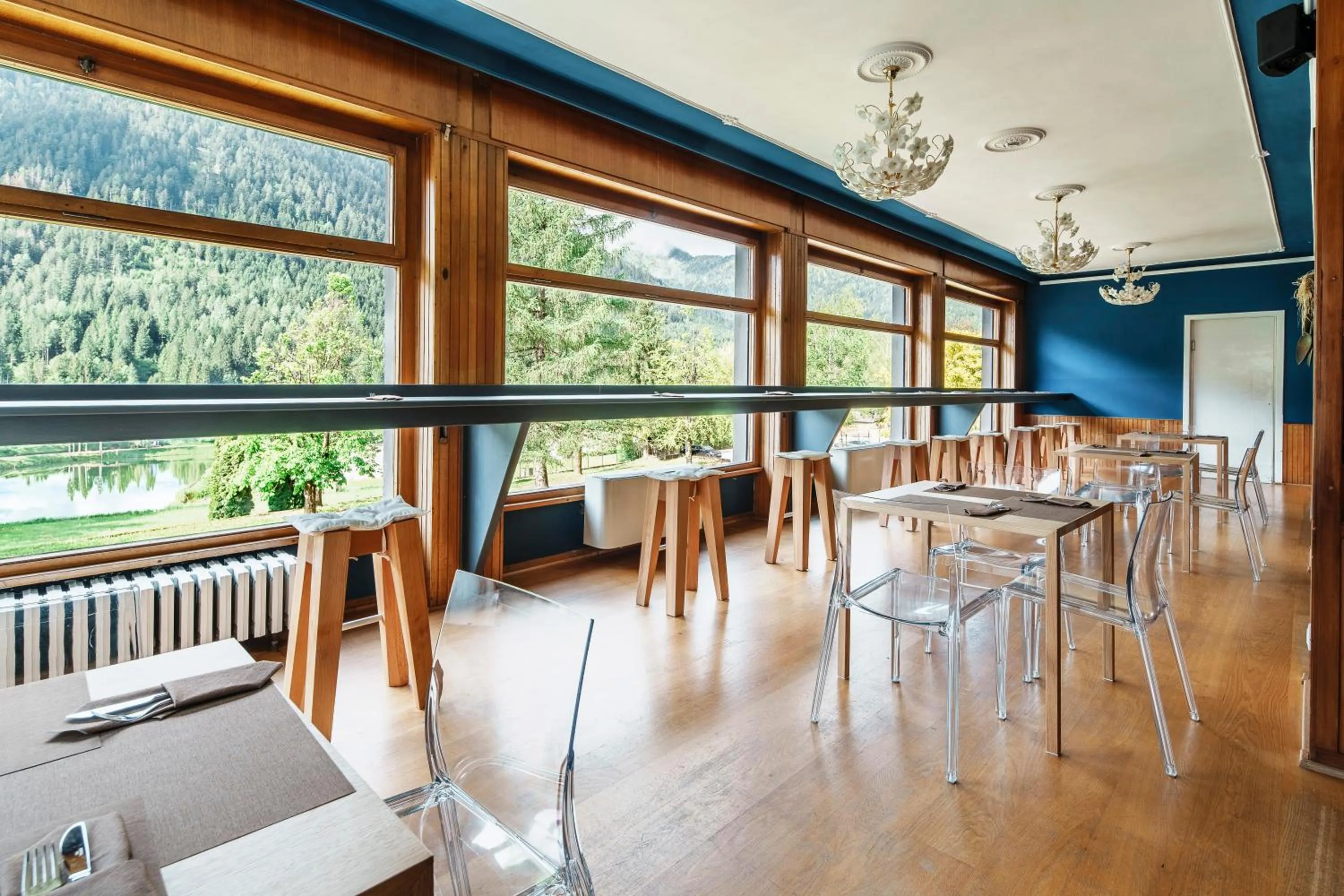 Breakfast in HOTEL AURONZO - outdoor basecamp