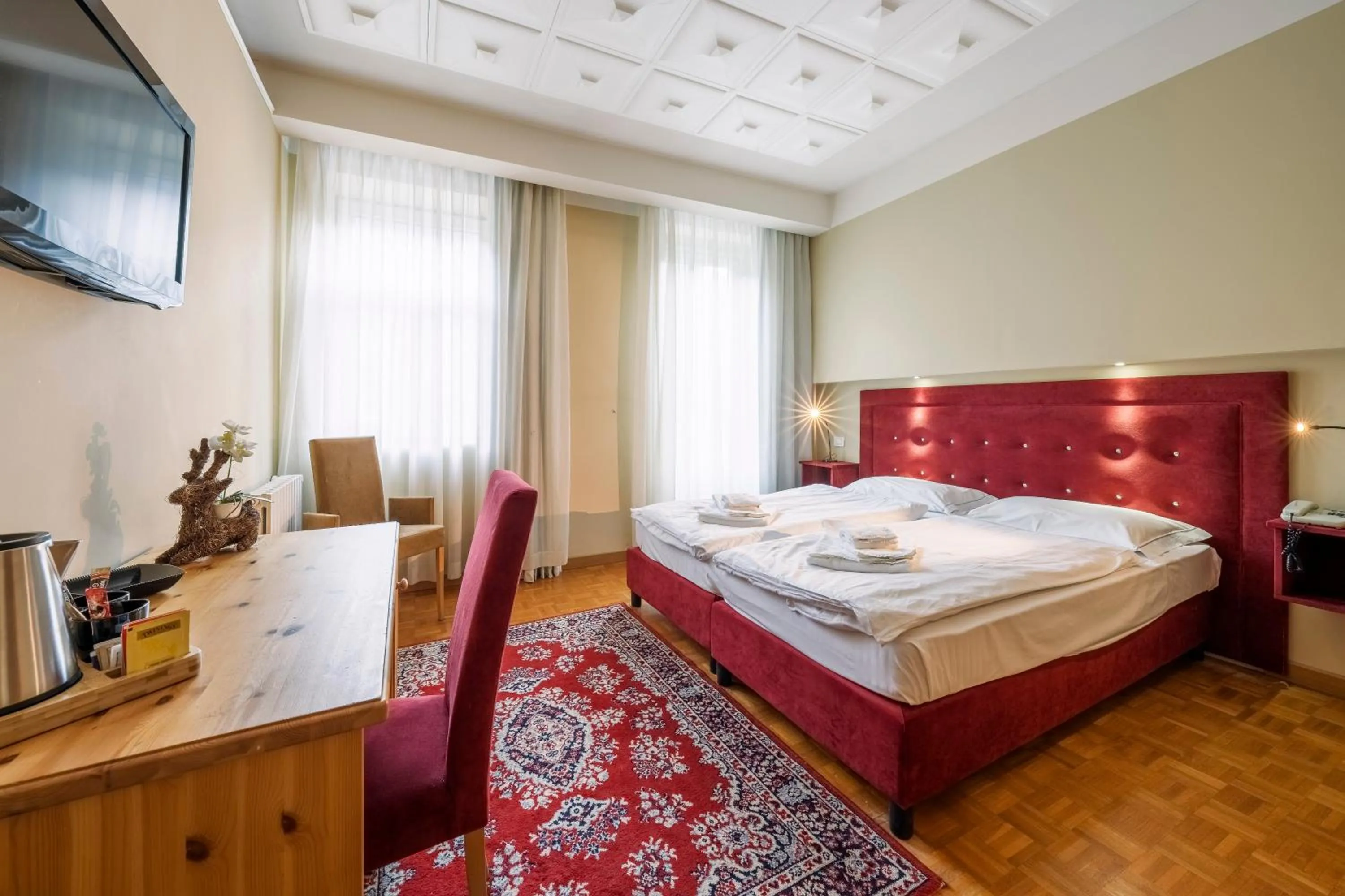 Bedroom, Bed in HOTEL AURONZO - outdoor basecamp