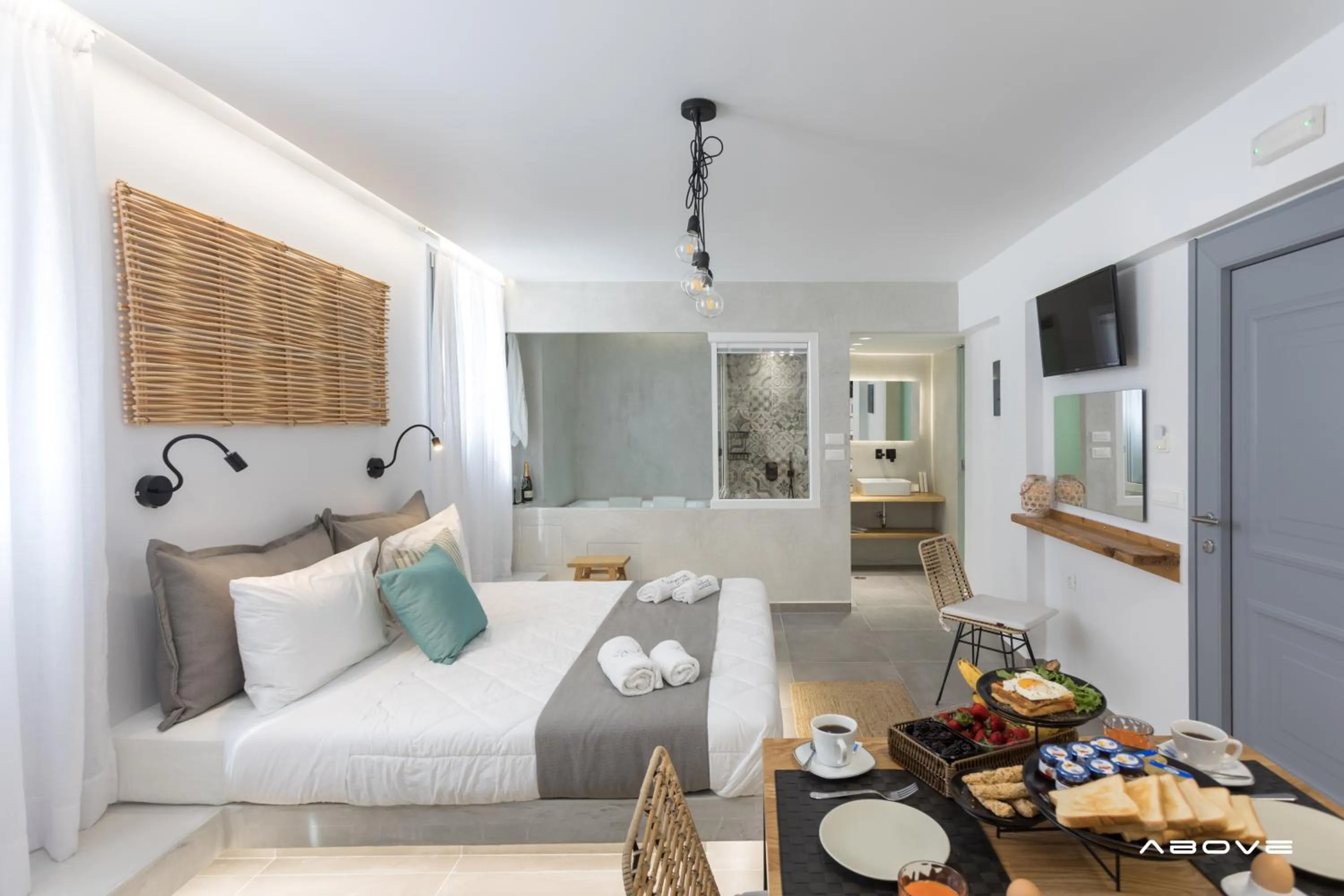 Photo of the whole room in Margaret of Naxos