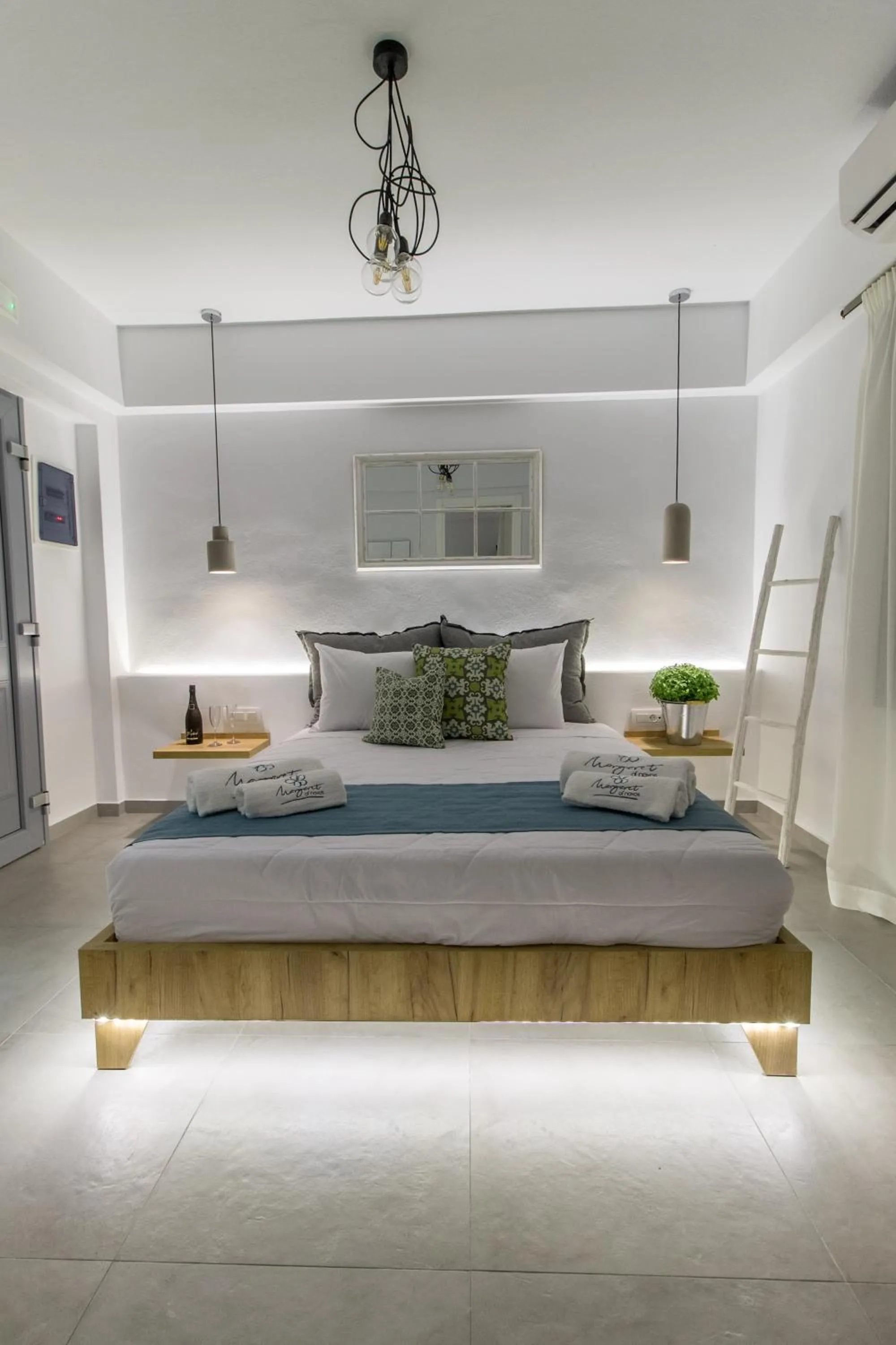 Bed in Margaret of Naxos