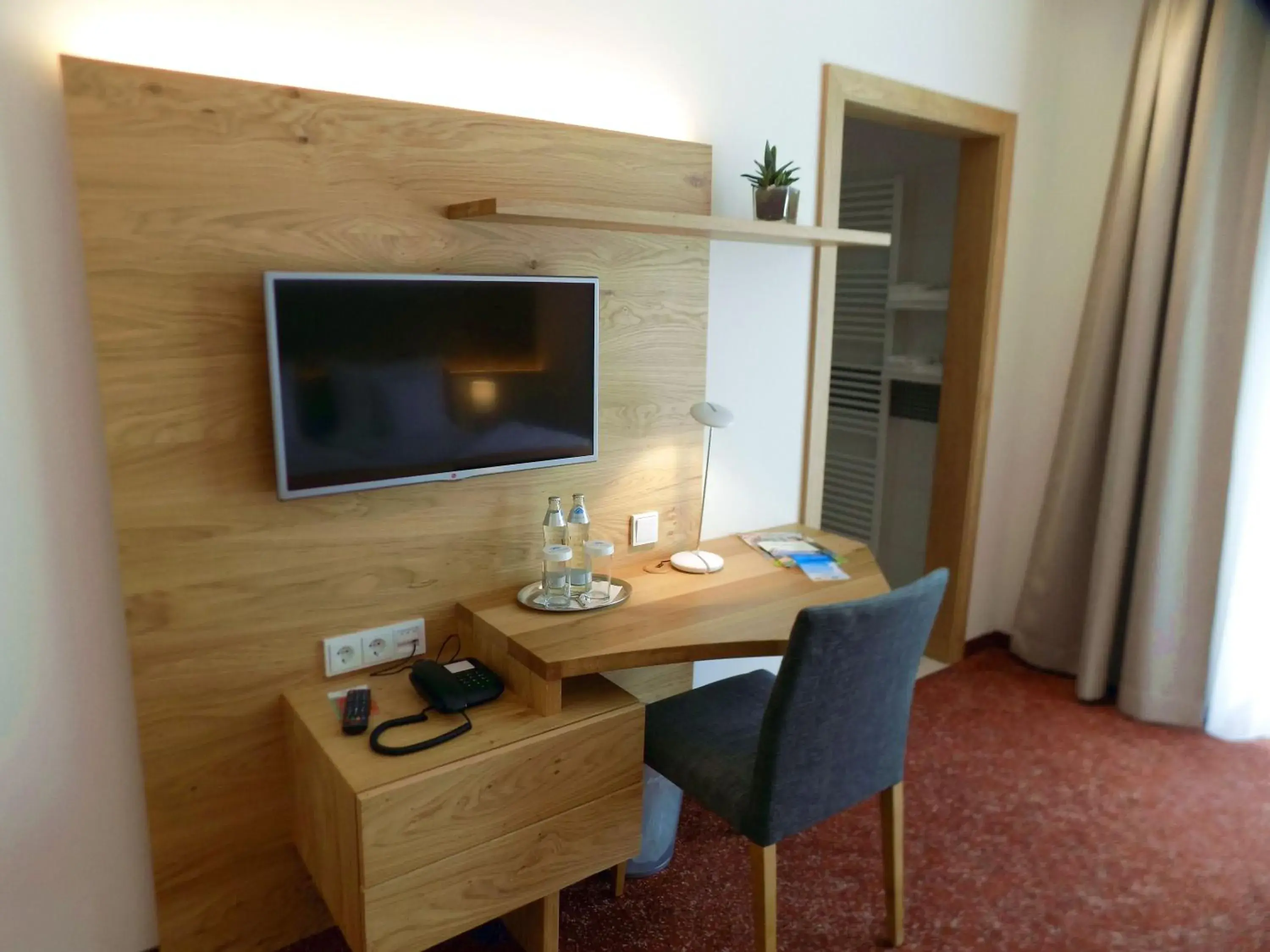 Single Room - single occupancy in Mostlandhof Single Room - single occupancy in Mostlandhof
