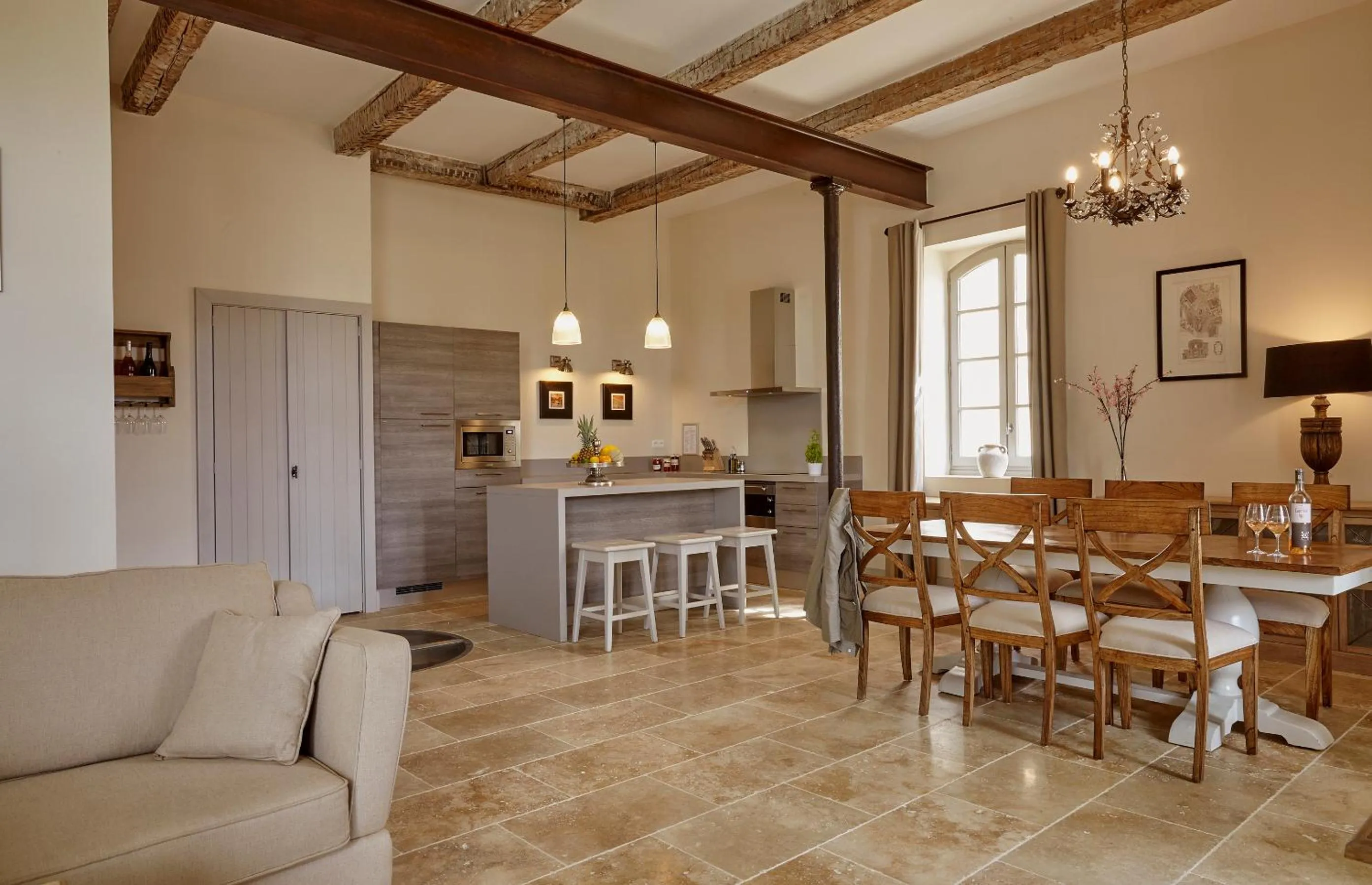 Dining area in Château St Pierre de Serjac